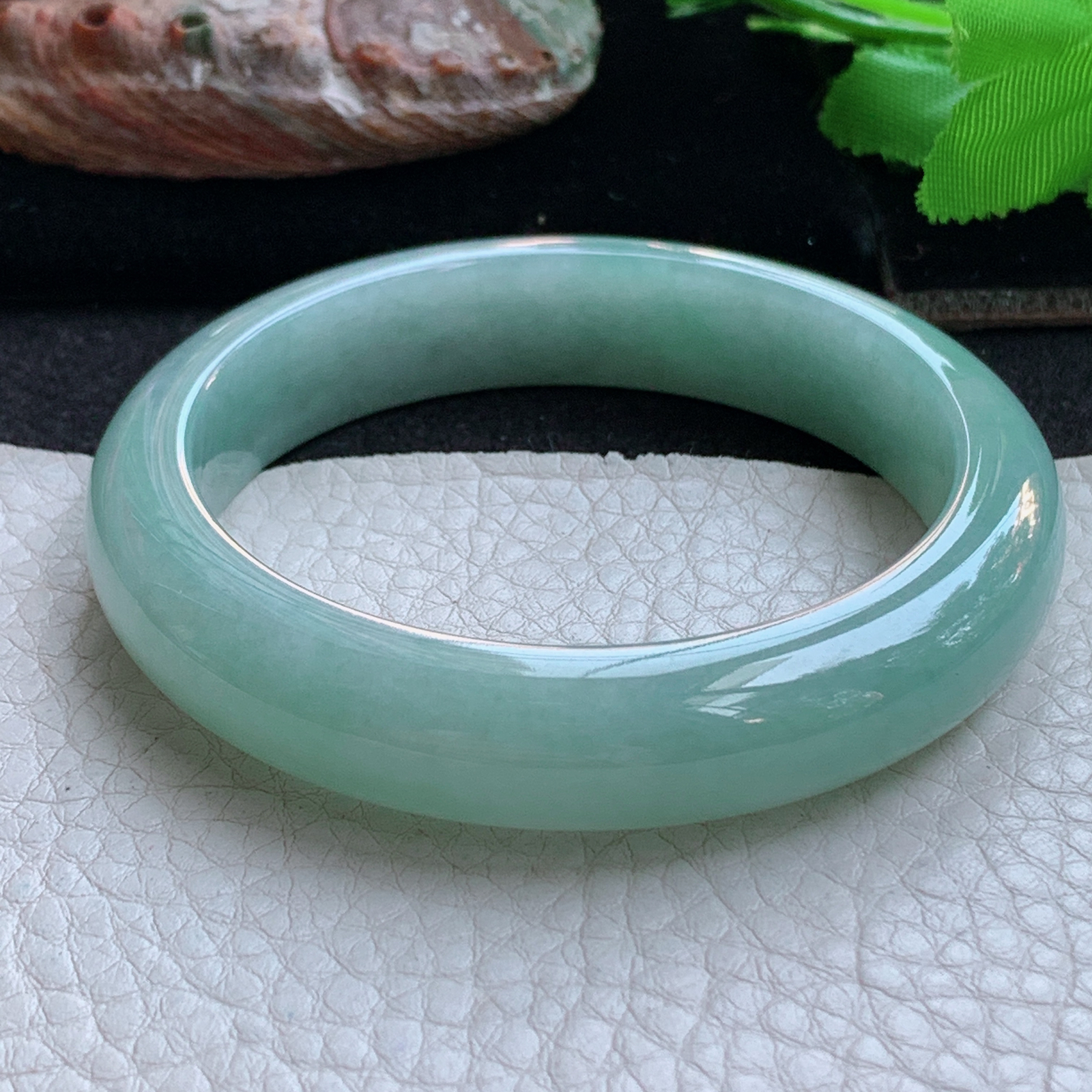 js实拍53.5*12*8平安镯 天然缅甸翡翠a货手镯满绿秀气正圈玉镯子