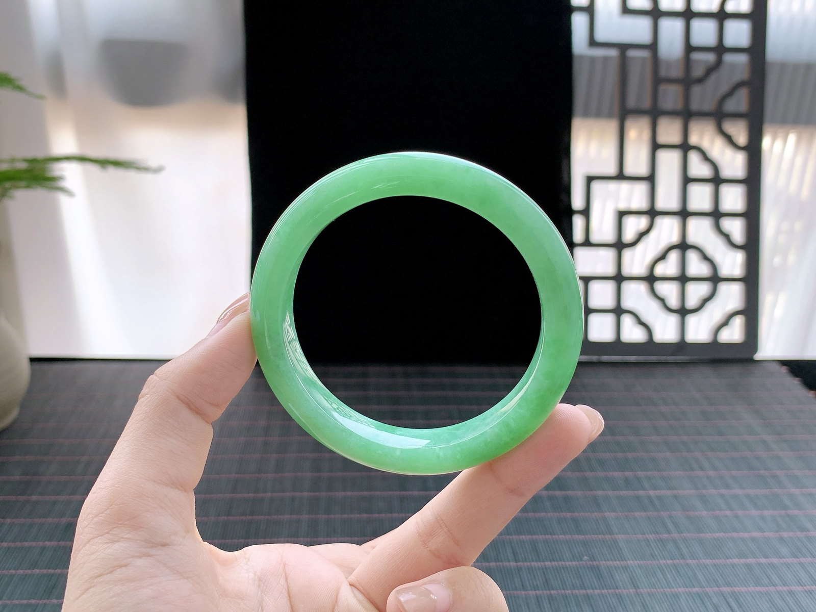 满圈果绿
尺寸：57.3-12-9