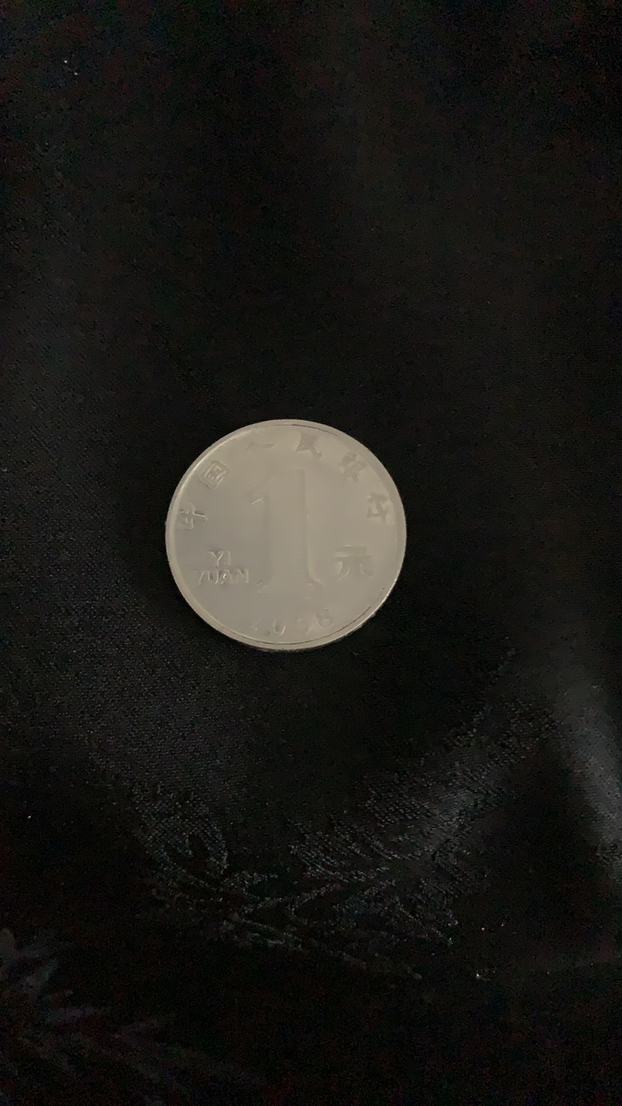 和田玉粉绿18k金俄罗斯碧玉圆牌挂件 尺寸32/15重29克，玉质细腻油润 底色纯净 脂粉好，品质好！lt260330