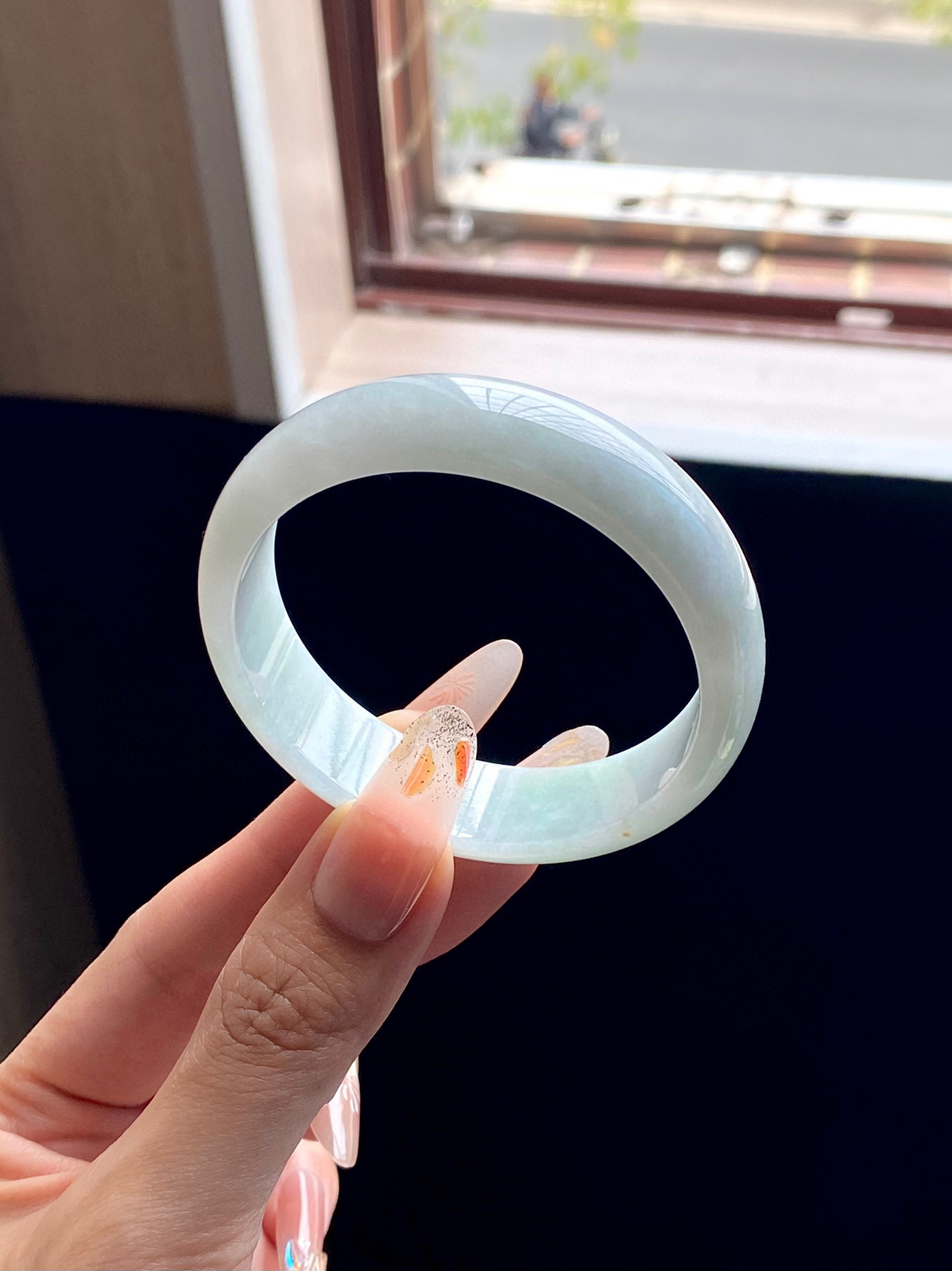 小圈口淡绿白月光宽版正圈成品（细纹不扣）
HYY-3207
⭕️54-15-6