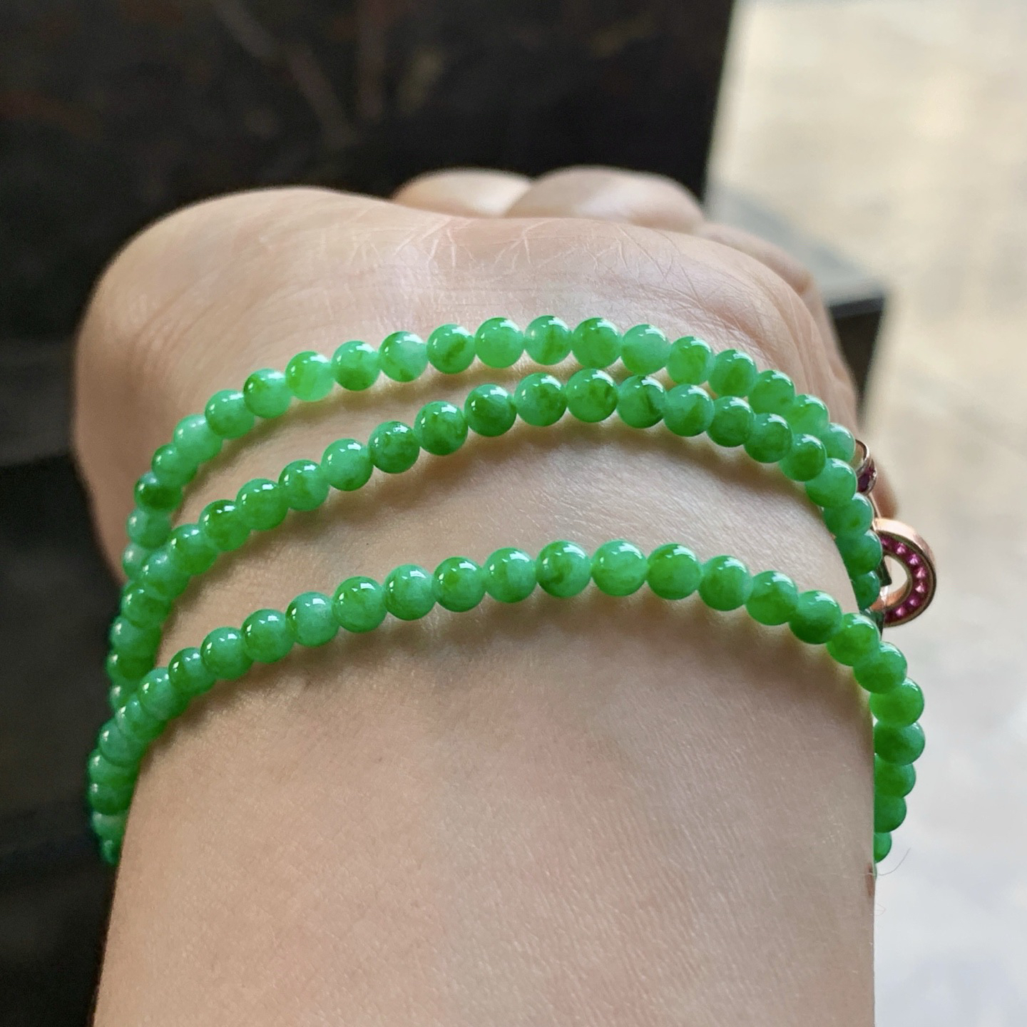 绿色手链^_^鲜艳