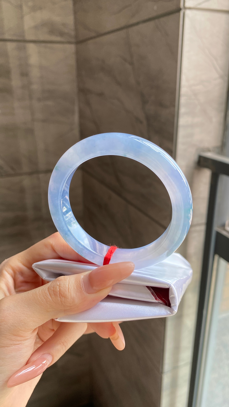 莫奈花园冰紫正圈
尺寸：54.8-11.5-9