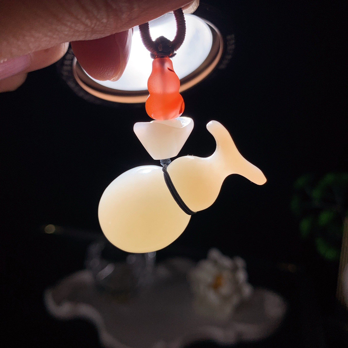 新疆和田玉且末糖福禄葫芦挂件 尺寸35/20重21克，玉质细腻油润 底色纯净 脂粉好，品质好！lt260330