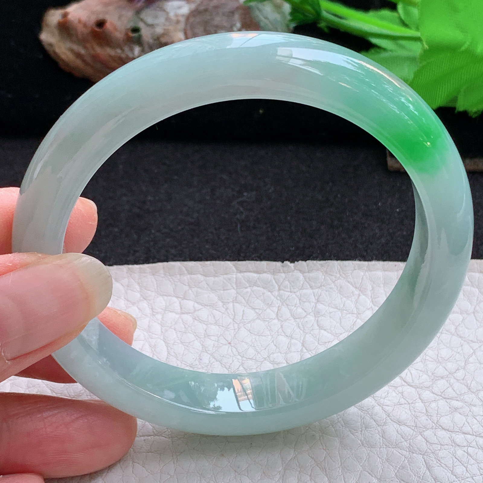 fx实拍58.5*12*8平安镯 天然缅甸翡翠手镯飘绿细润正圈玉镯子