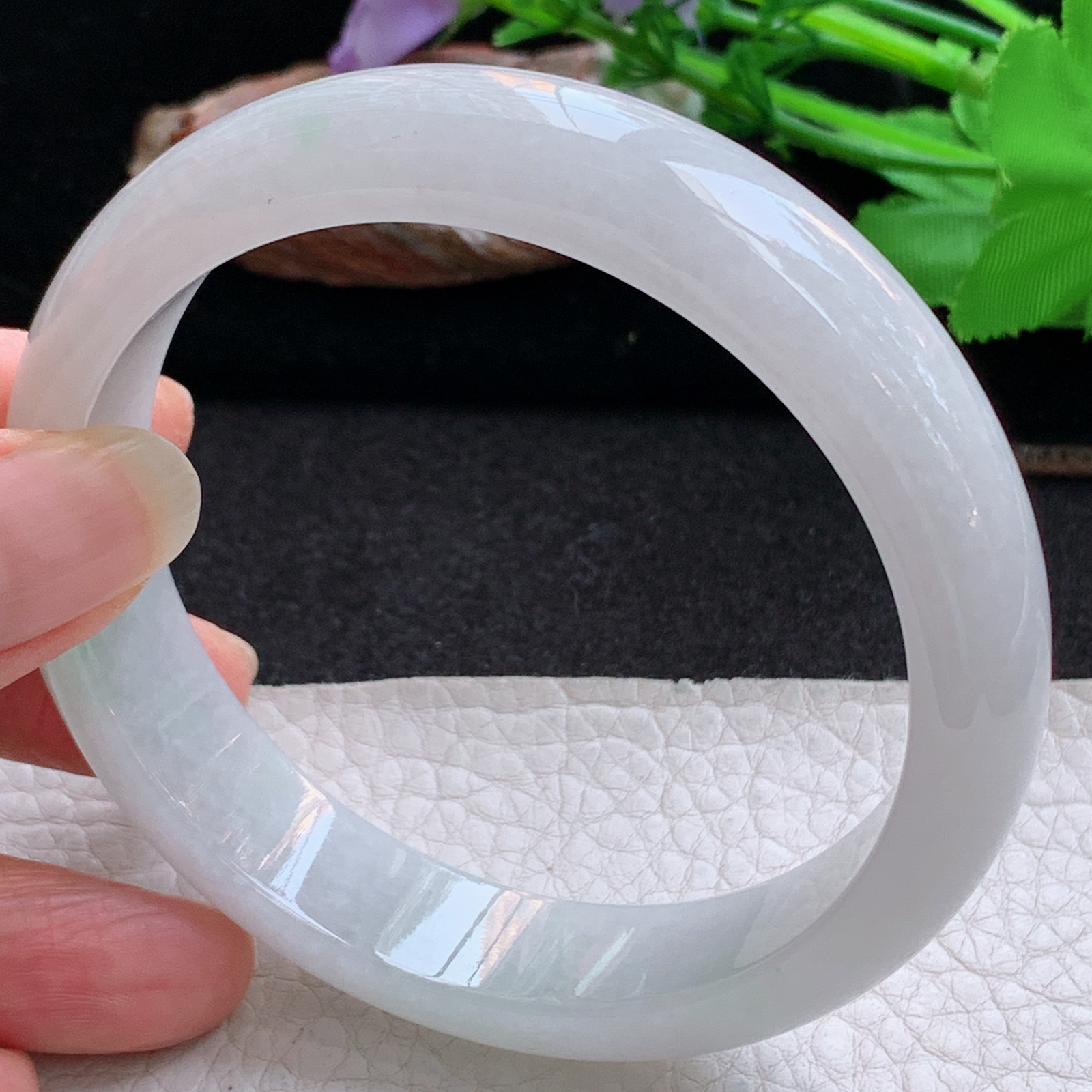 hy大圈口62.5*14.3*8平安镯 天然缅甸翡翠手镯飘绿细润正圈玉镯子