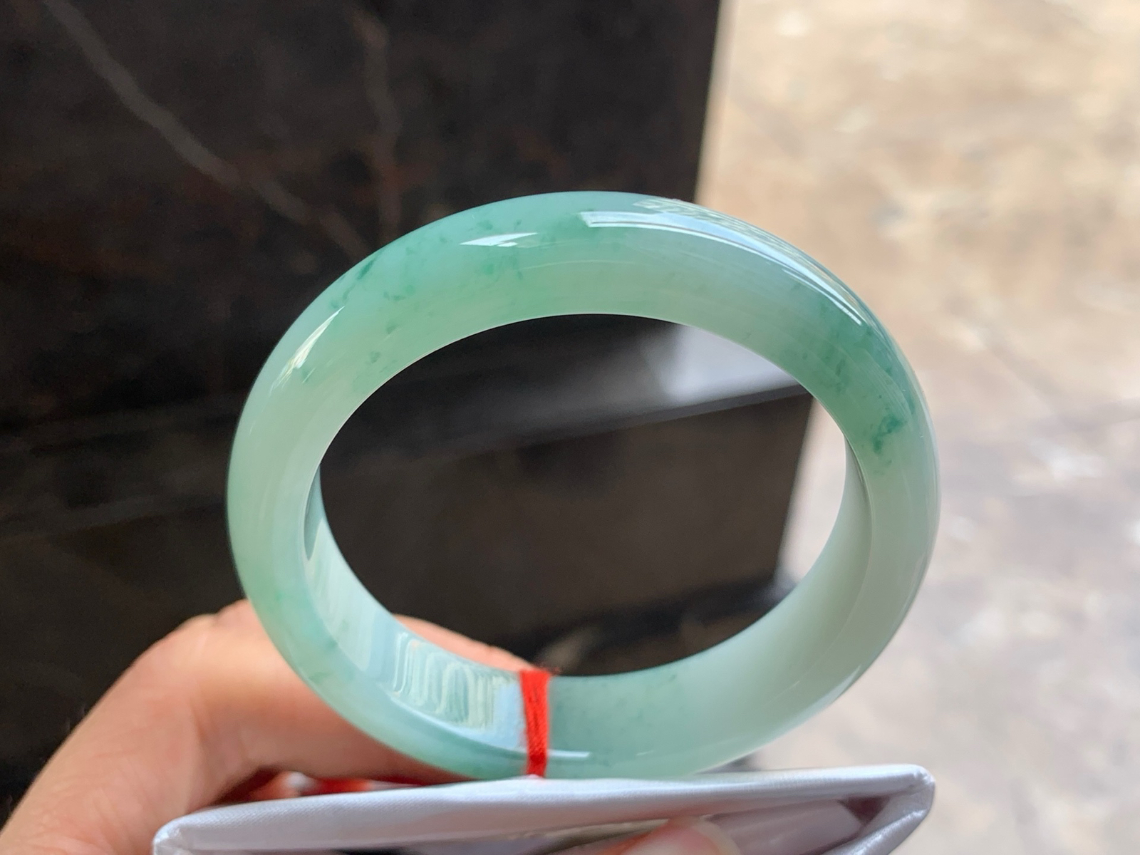 51-12.5-7.5

飘花手镯^_^玉质温润