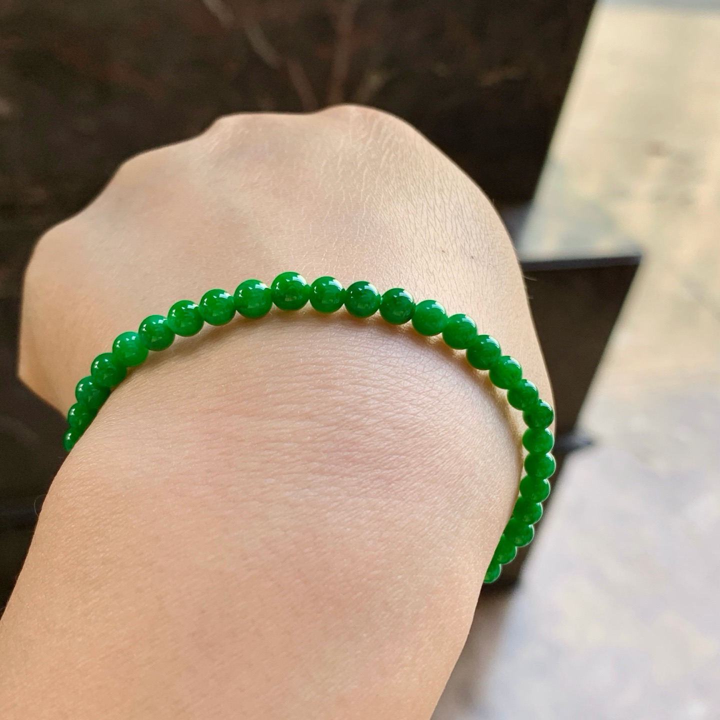 辣绿色手串^_^辣眼 鲜艳