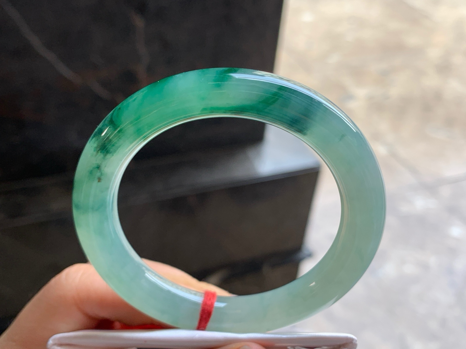 53.5-10

绿花圆条手镯^_^颜色鲜艳