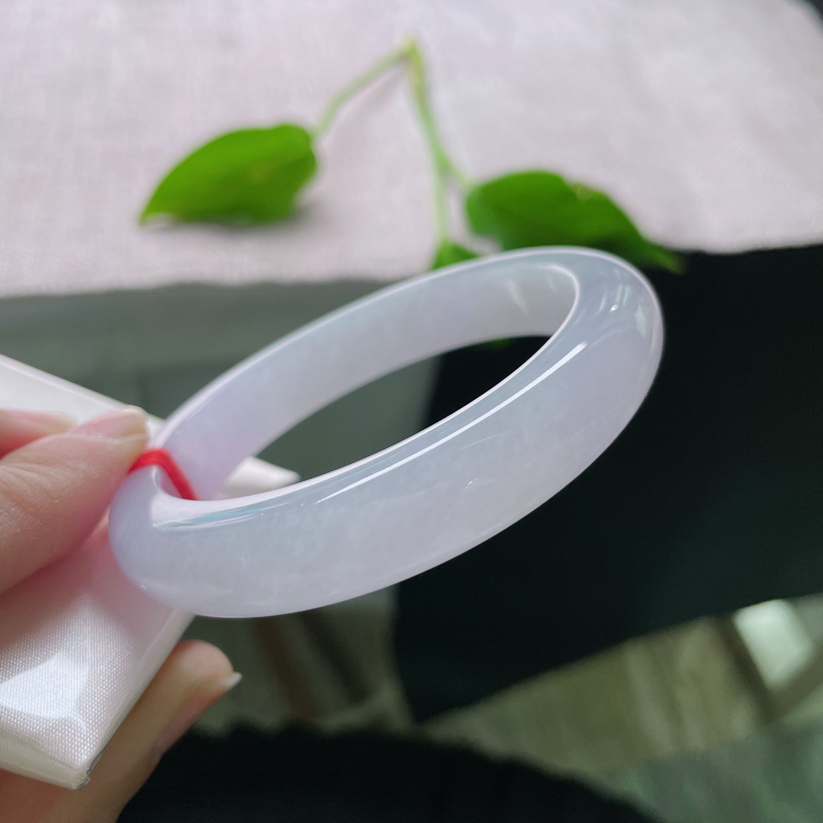 56.8/11.9/8.9紫罗兰正圈，冰润通透，种老，紫气东来，财运亨通。无暇