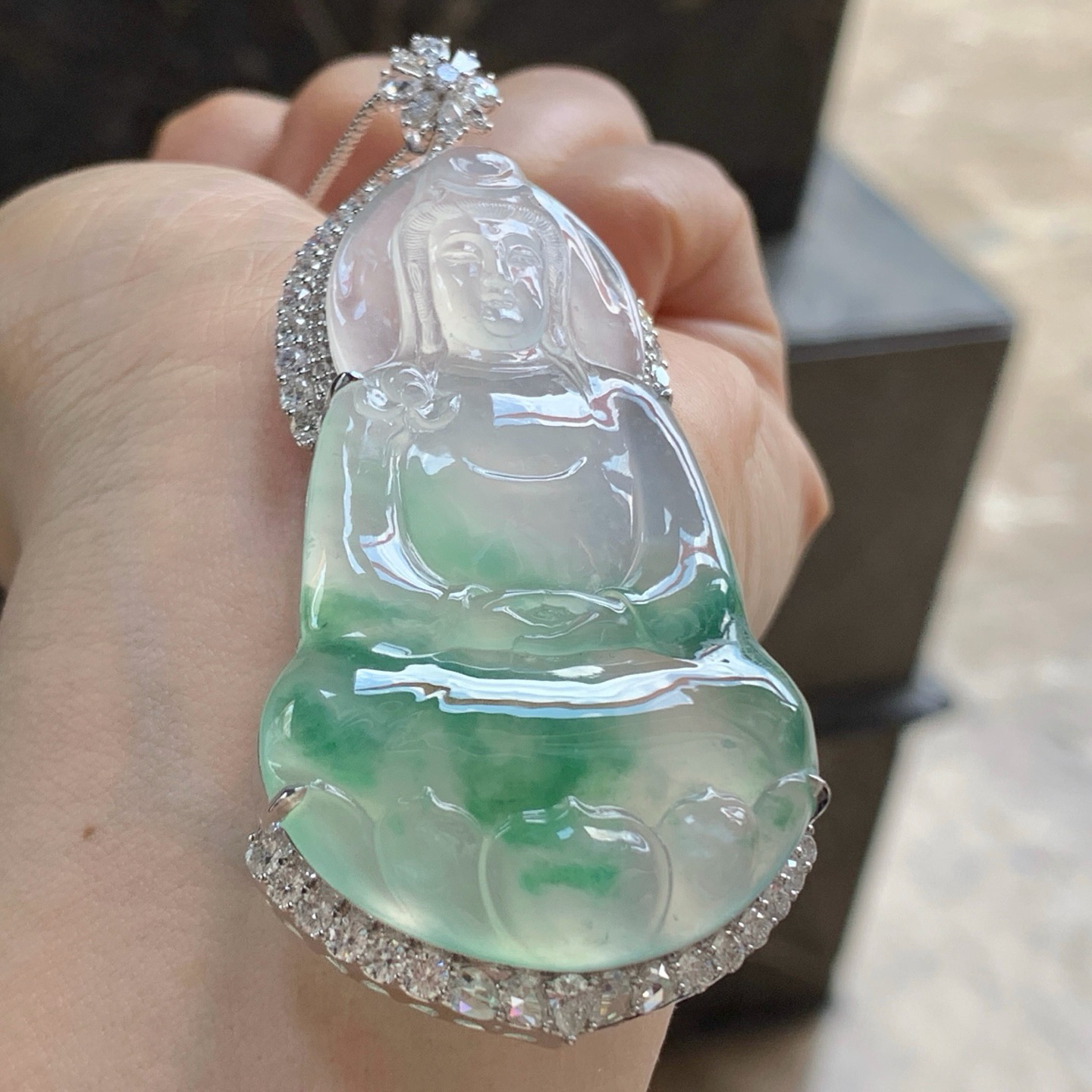 金钻飘绿观音^_^尺寸58.5-33.5-4.5 74.5-35-10.3mm