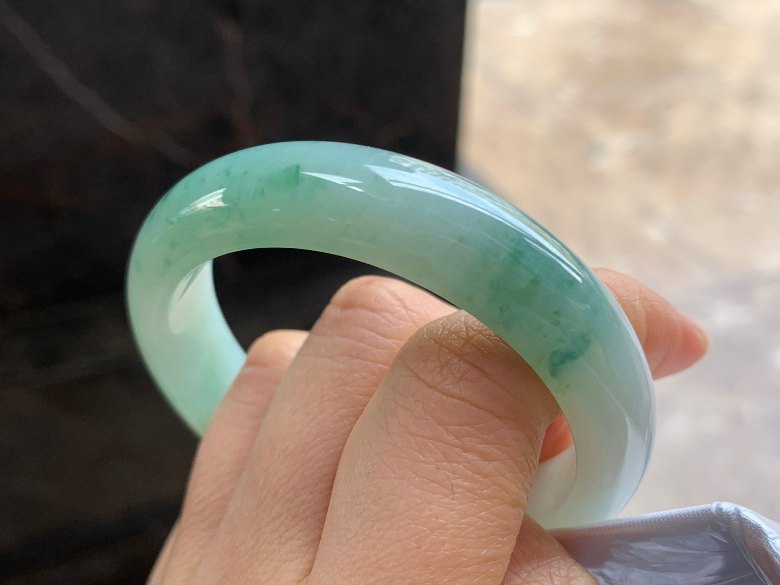 51-12.5-7.5

飘花手镯^_^玉质温润