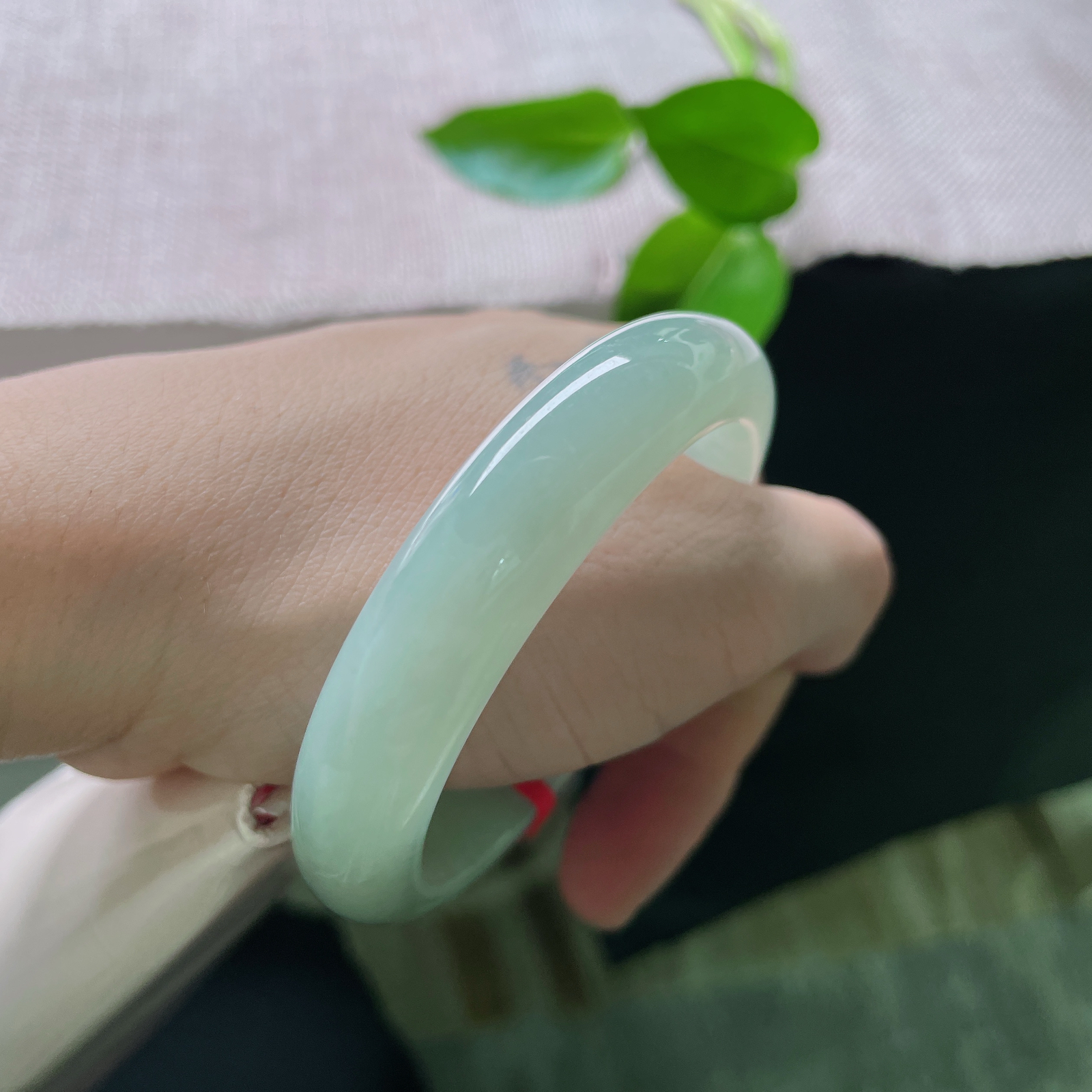 52.8/12.1/8.1绿底正圈，水润，种老，清水出芙蓉，天然去雕饰。