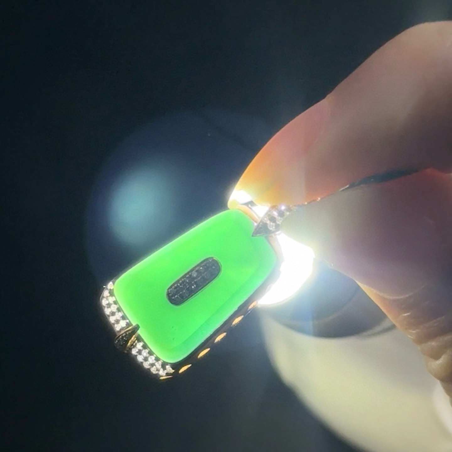 精品18k墨翠耳坠 重金豪镶 打灯通透 油性十足 尺寸37.2