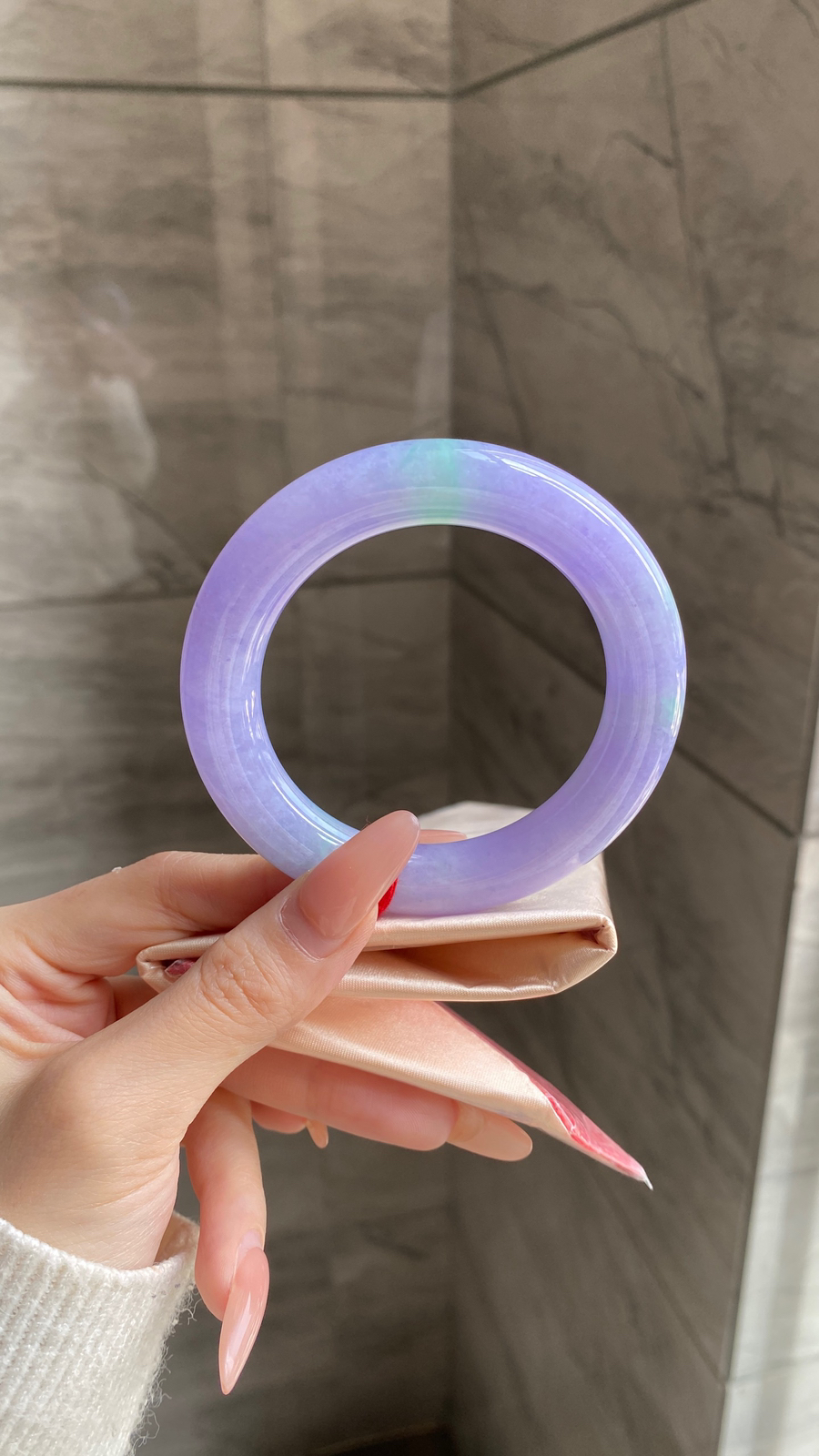 【紫罗兰胖圆条手镯】
尺寸：54.7-11.4-12.1