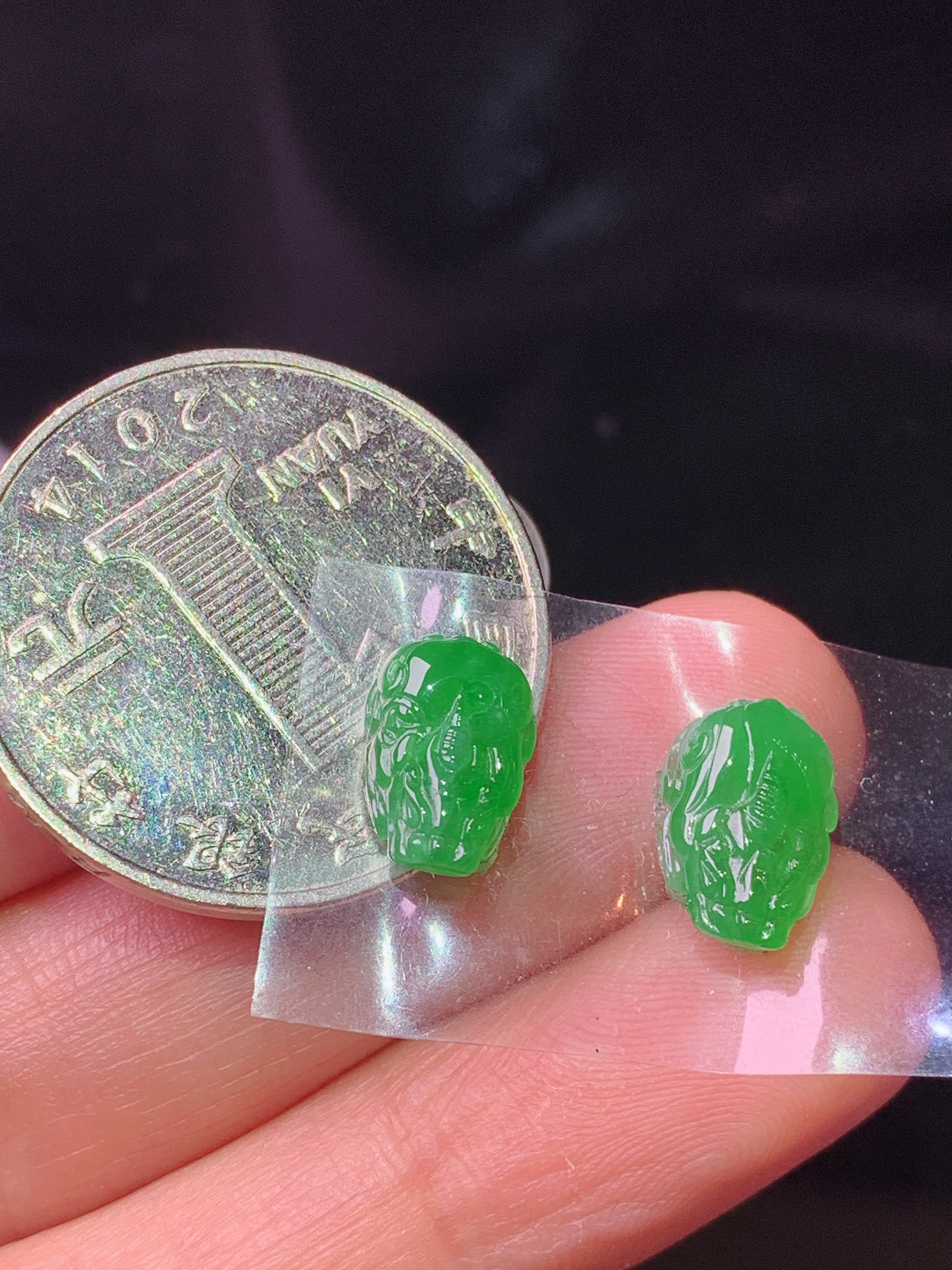 镶嵌款 满绿貔貅一对 玉质细腻 色泽艳丽清新 水润亮眼 整体尺寸18*7.5*4.2m2