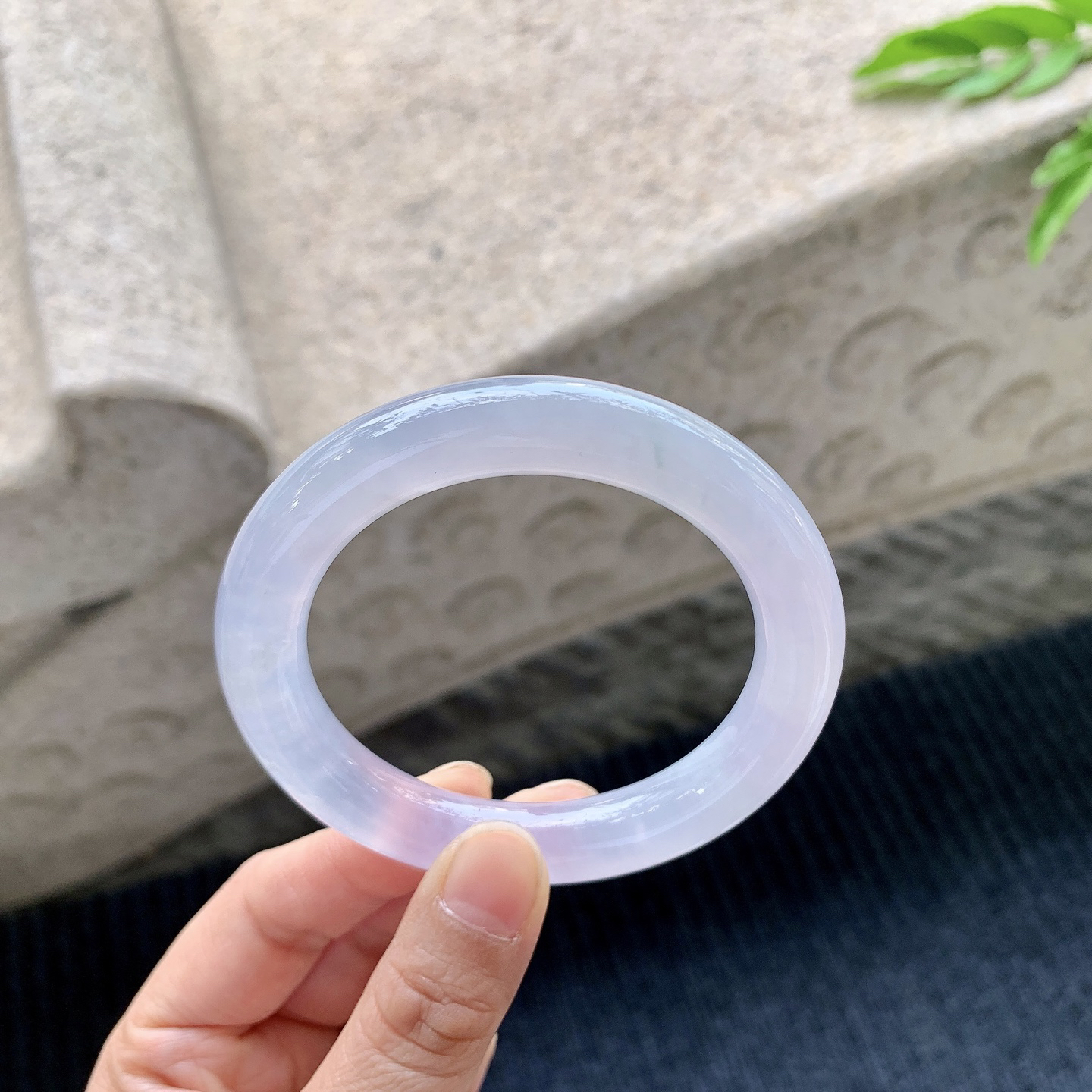 【圈口】53.8/10.6/10.2
冰粉紫，水润，种老，细腻，无纹裂！