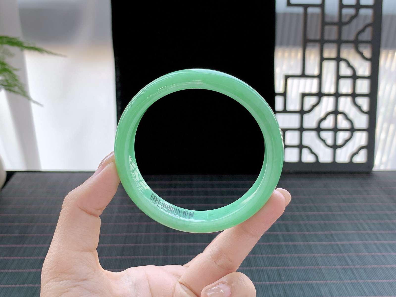 满圈甜果绿
尺寸：61.3-13.1-8