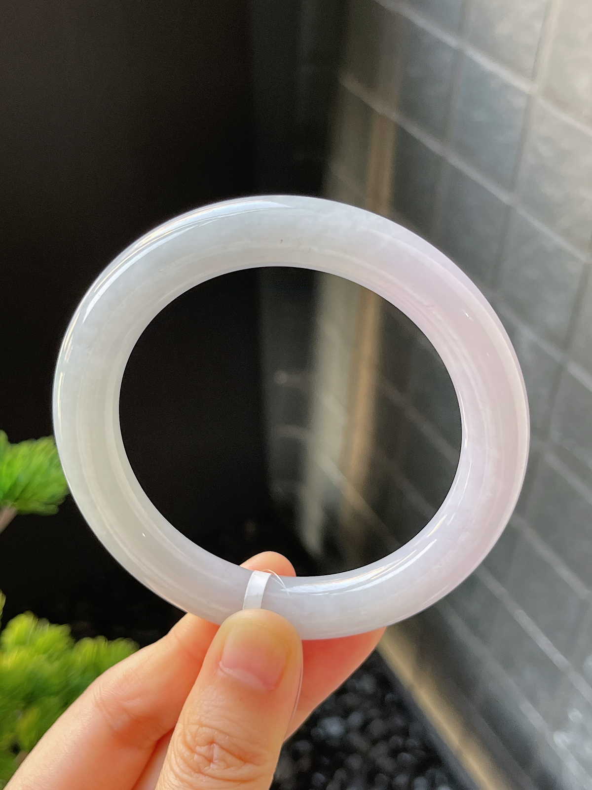 圆镯56圈口，翡翠糯化种淡紫色手镯