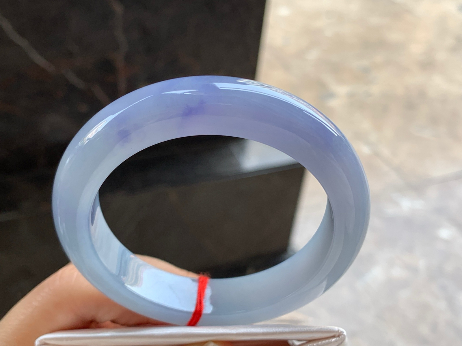 56.5-12.7-9.6

紫罗兰手镯^_^玉质温润 鲜艳