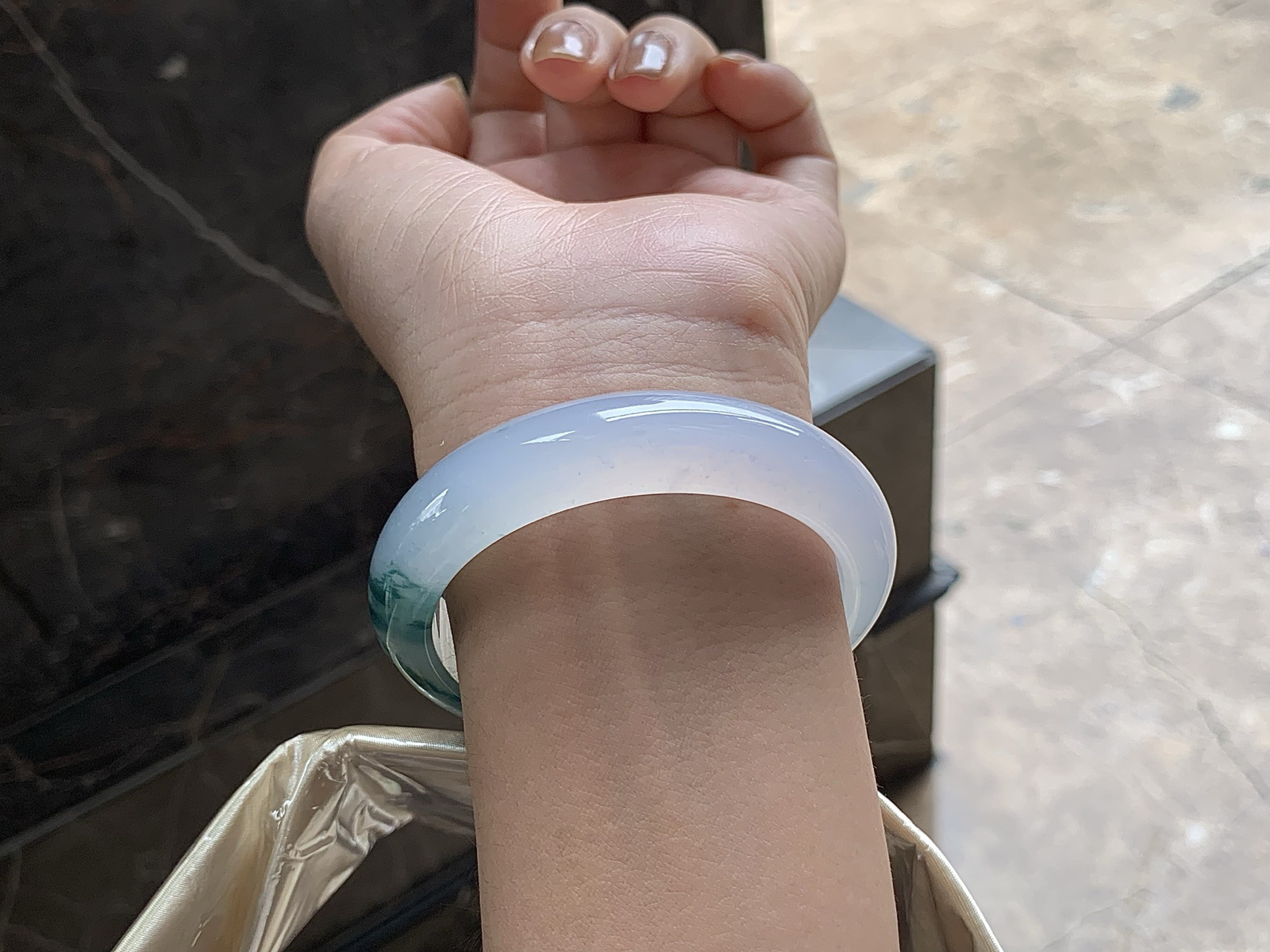 56.5-14-8.2

飘花手镯^_^ 细腻清爽的底子～ 花色鲜艳