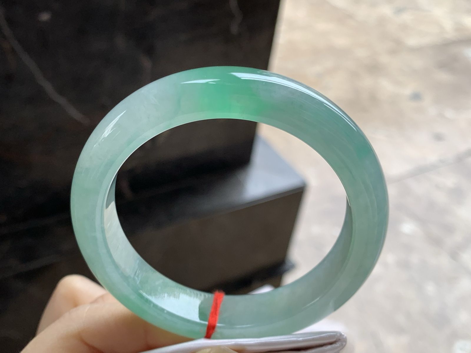 59-13.1-9.1

冰带色手镯^_^有种有色～大圈口 上手漂亮