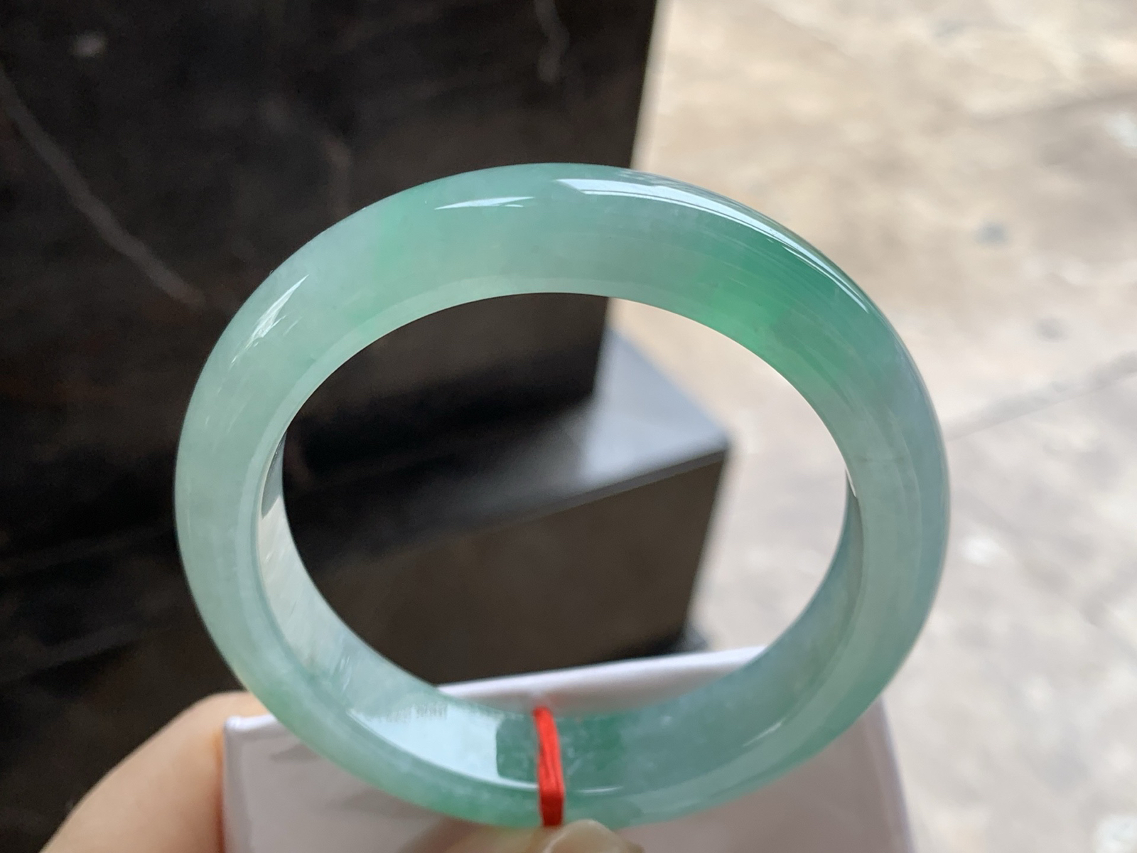 59-13.1-9.1

冰带色手镯^_^有种有色～大圈口 上手漂亮