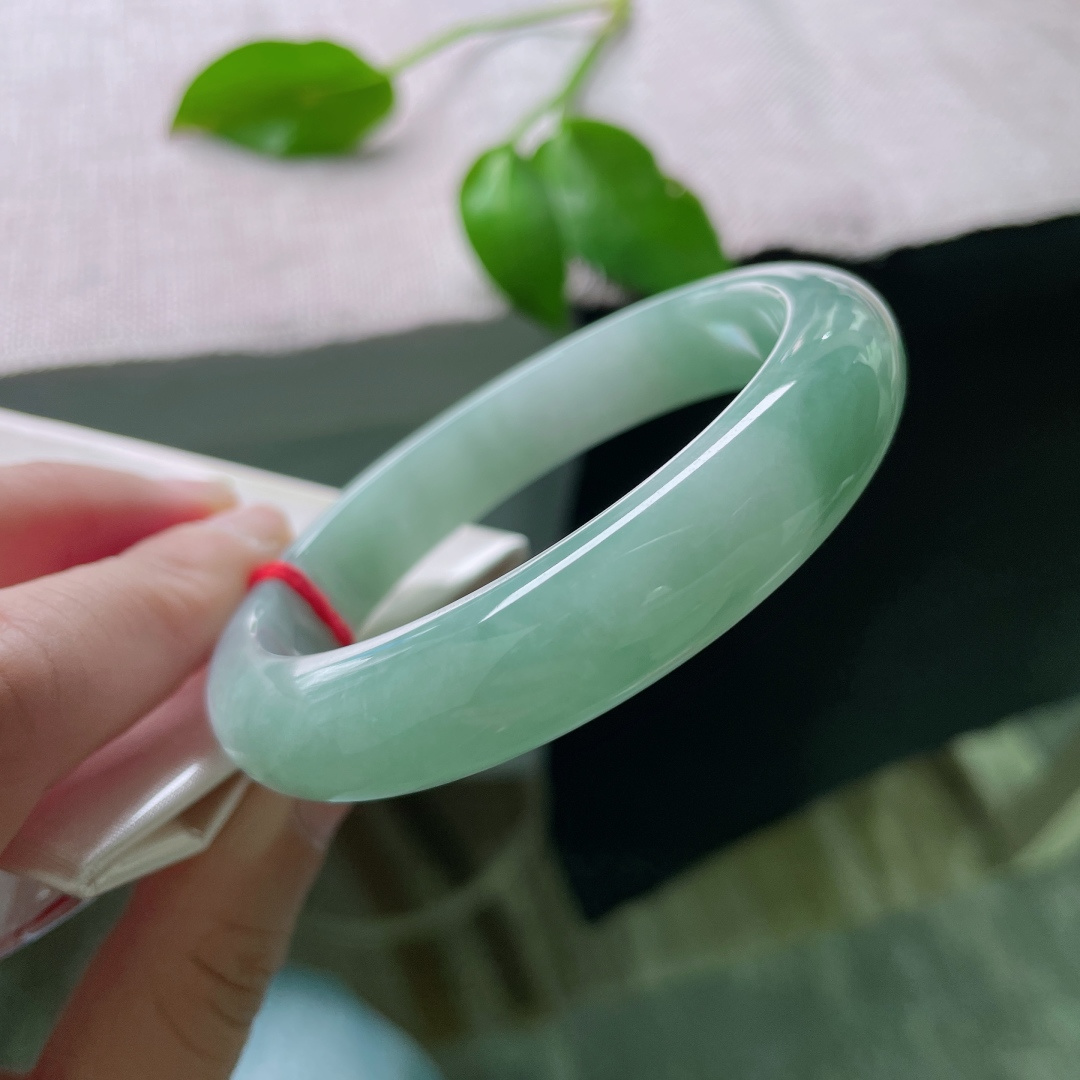 58.2/12.5/8.6，蓝底正圈，水润，肉质细腻干净，温柔又治愈，ss50300a