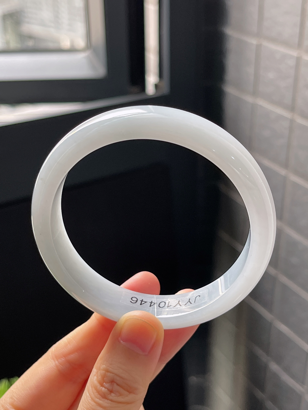 正圈58.3圈口，翡翠冰糯种白色手镯