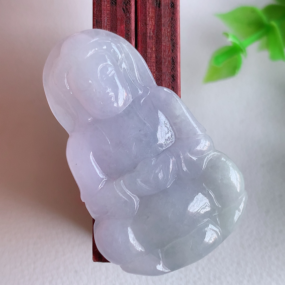 冰润紫罗兰精雕观音吊坠，法相端庄大气，工艺精湛，种色浓郁，细腻饱满冰润，种老水足，收藏佳品，佩戴大气  W357.31   尺寸：40.6-25.2-5mm