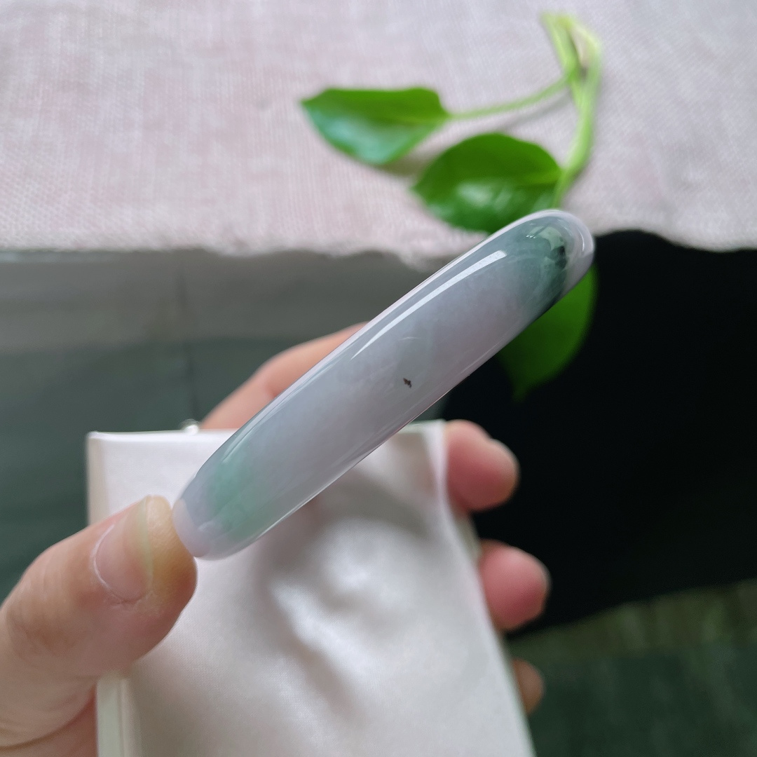 57.5/12/9，紫罗兰正圈，水润细腻，揽一袖紫霞，作衬你的月光。皮纹，ss49999a