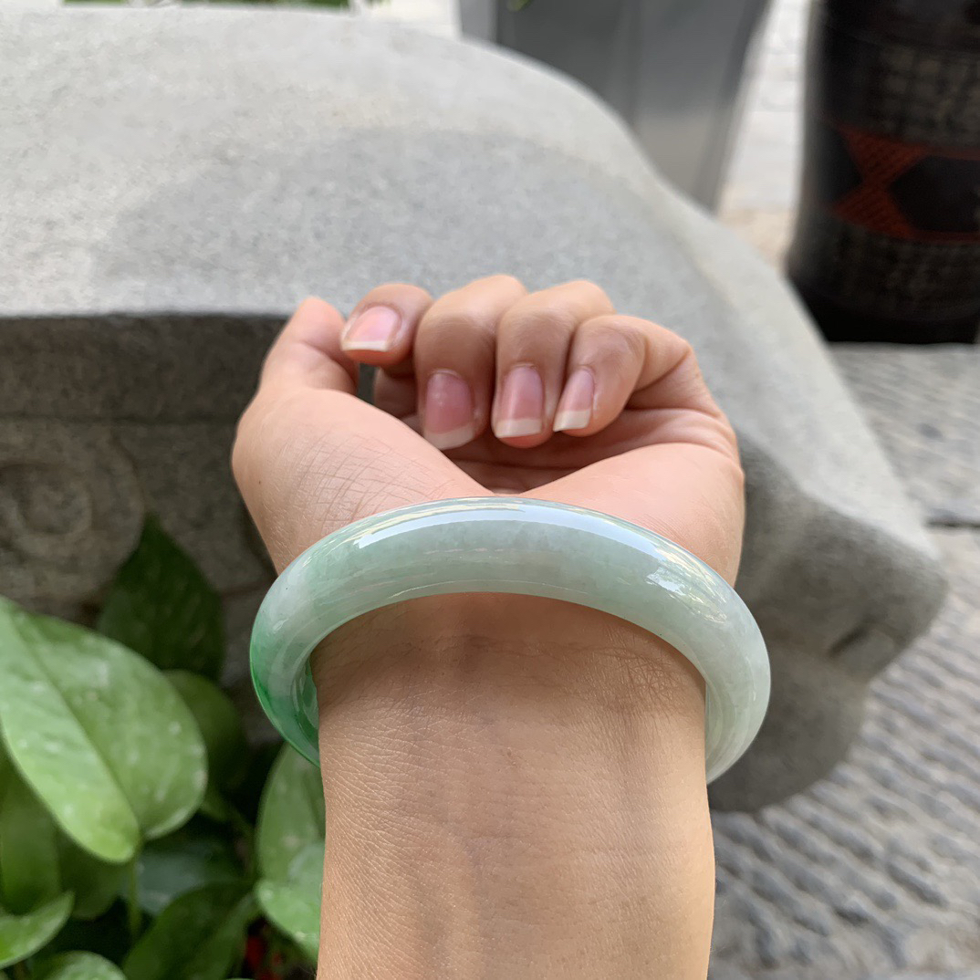 圈口57.6-12.4-8.1 【辣阳绿正圈手镯】正圈57 58可戴