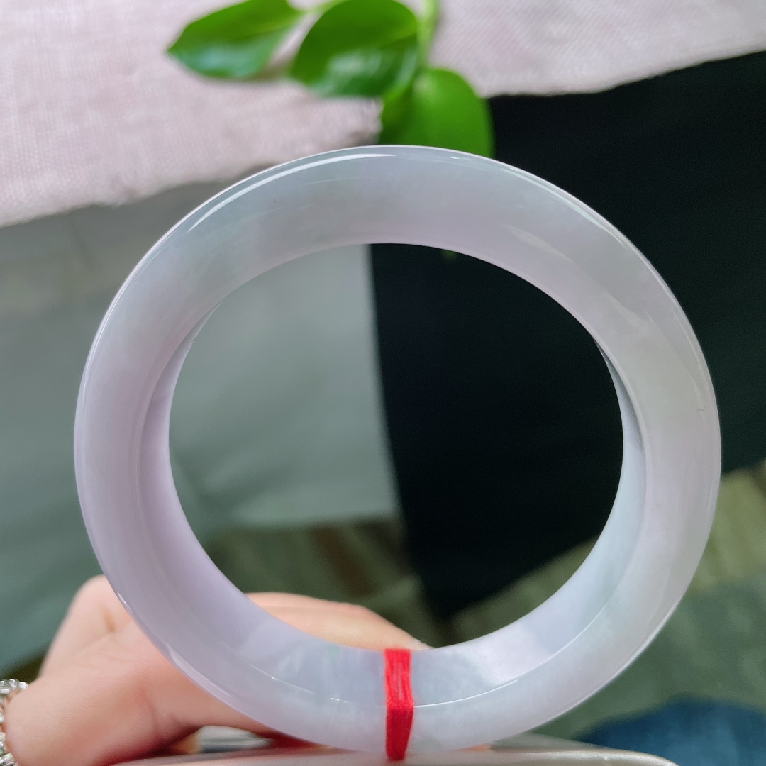 55.9/12.1/9.1，紫罗兰正圈，料子细腻，水头好，紫气东来，财运亨通。，ss50004a