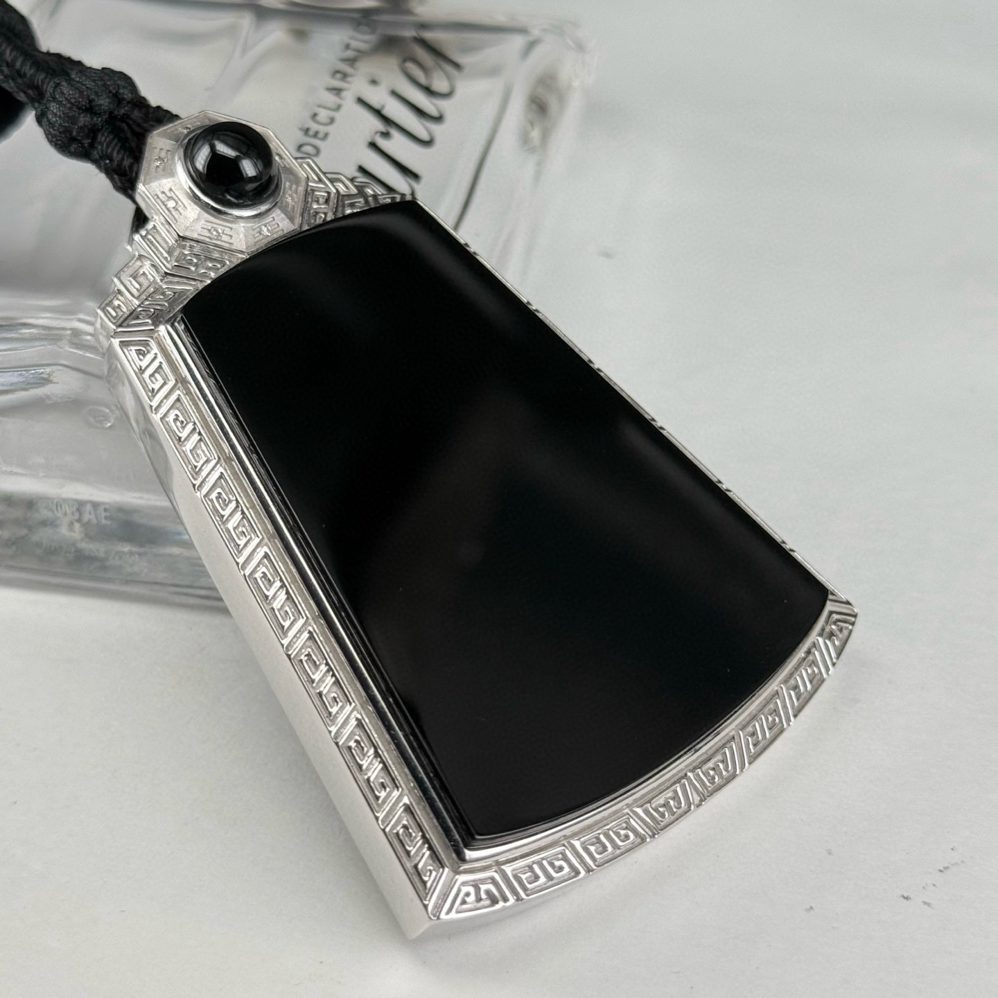 墨翠无事牌 种好色正 黑度极好 打灯通透 油性十足 尺寸70.2