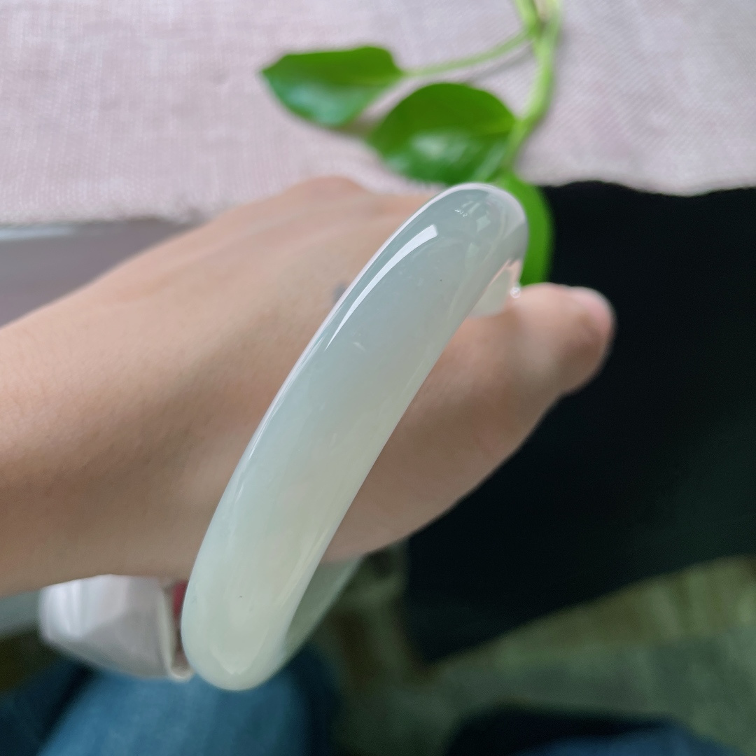 60.2/12.3/8.9，淡绿底正圈，大圈口，水润，干净清爽，淡雅倾心，ss49698a