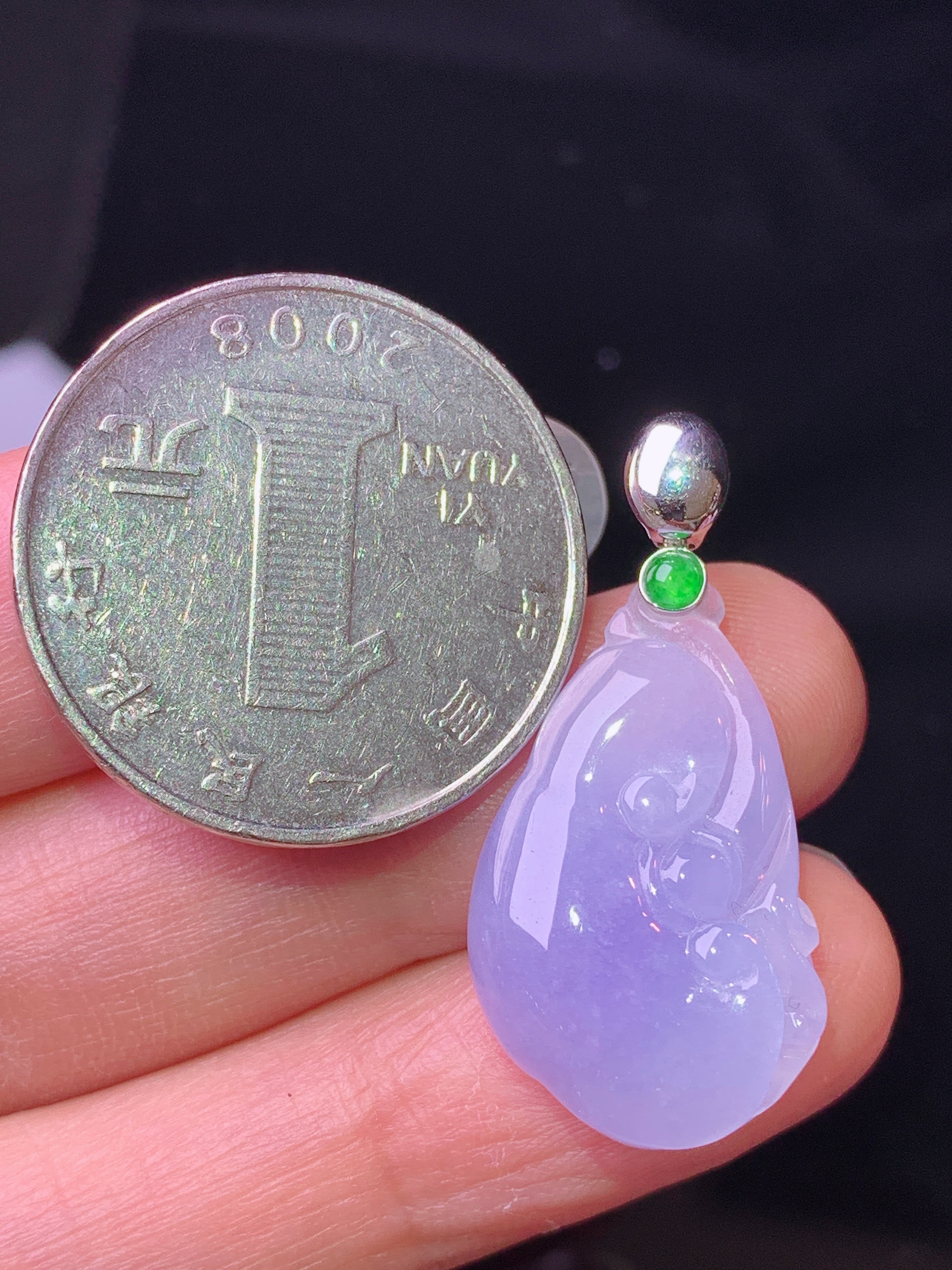 18k金镶嵌紫罗兰如意吊坠 玉质细腻 色泽艳丽清新 水润亮眼 整体尺寸31.6*15*5.3b1