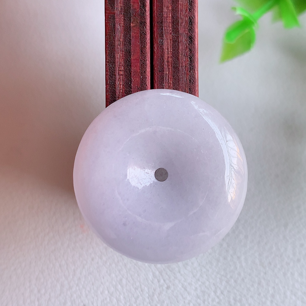 冰润紫罗兰平安扣吊坠，厚装饱满，冰润剔透，细腻水足，种质润泽，飘花灵动，佩戴优雅大气，W357.31   尺寸：25.8-5.8mm