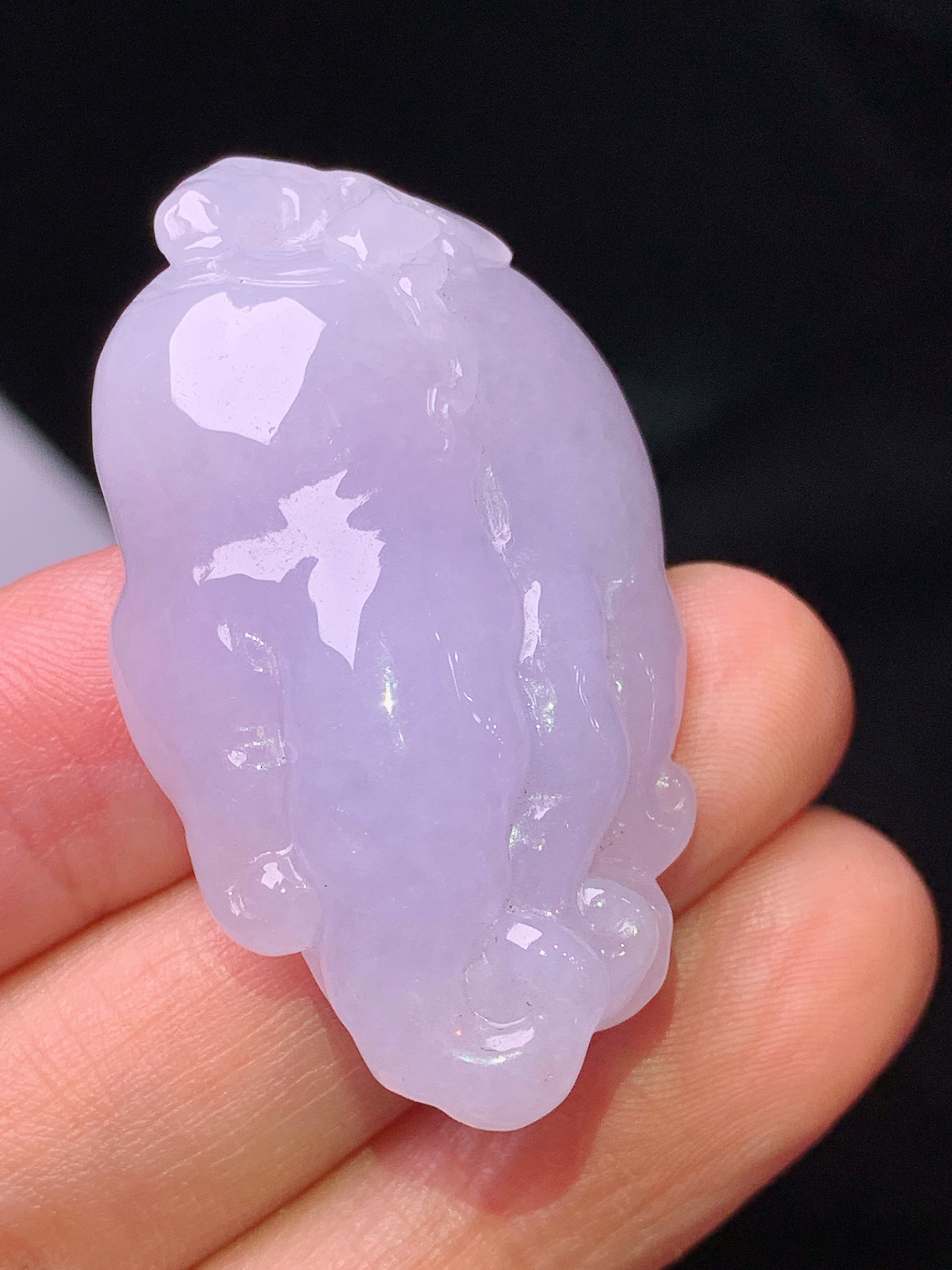 紫罗兰佛手瓜吊坠 玉质细腻 色泽艳丽清新 水润亮眼 整体尺寸41.7*23.8*10.8j3