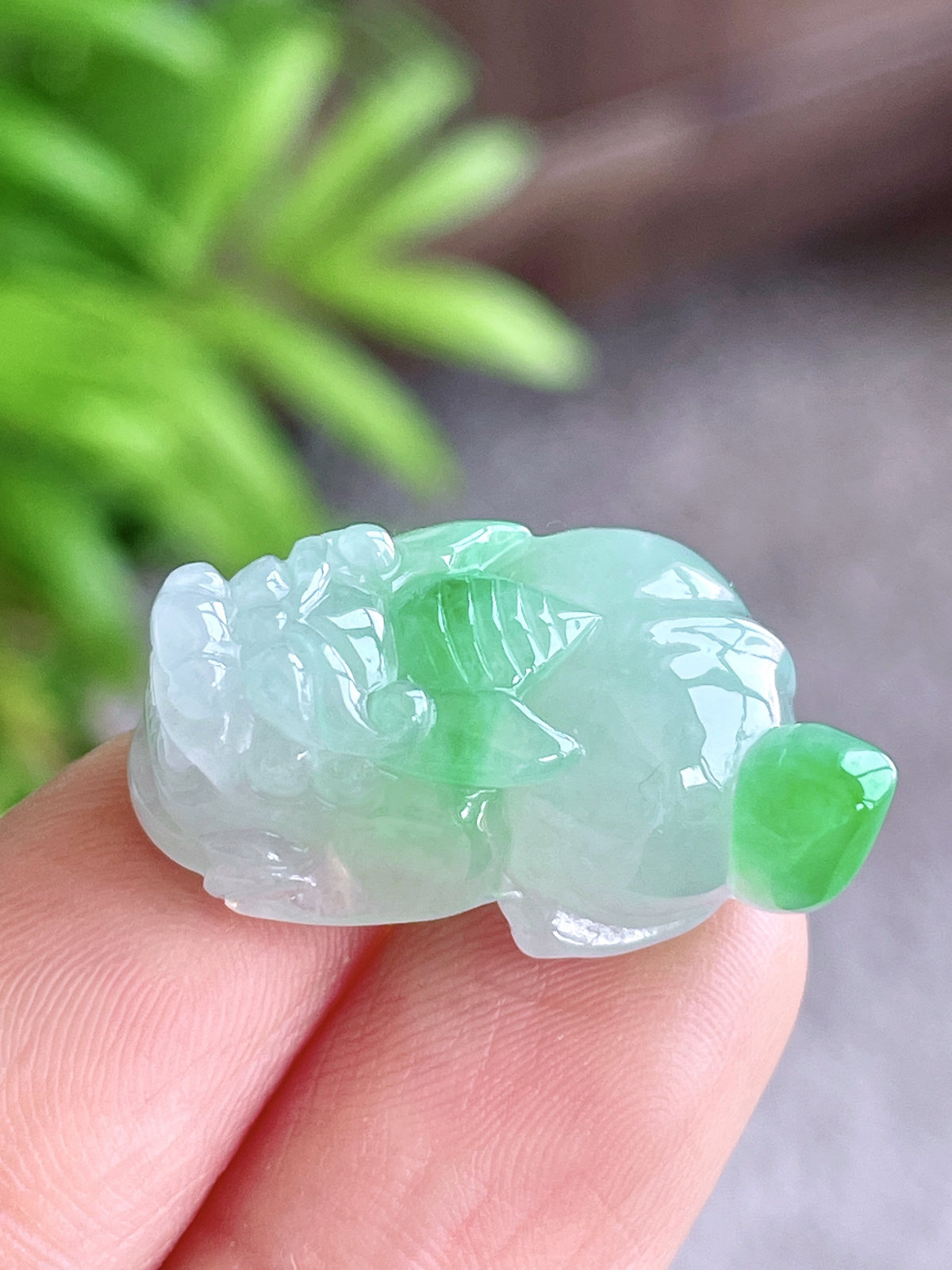 冰飘花貔貅吊坠，尺寸：24.4-15-10.