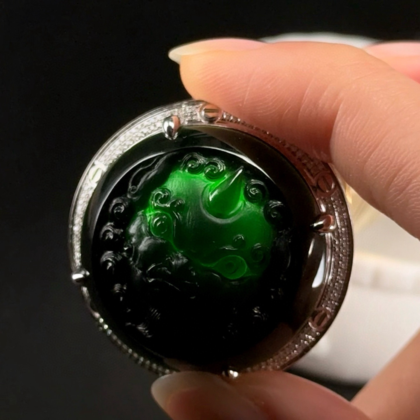 精品豪镶墨翠貔貅手环 种好色正 黑度极好 打灯通透 油性十足 尺寸18.2