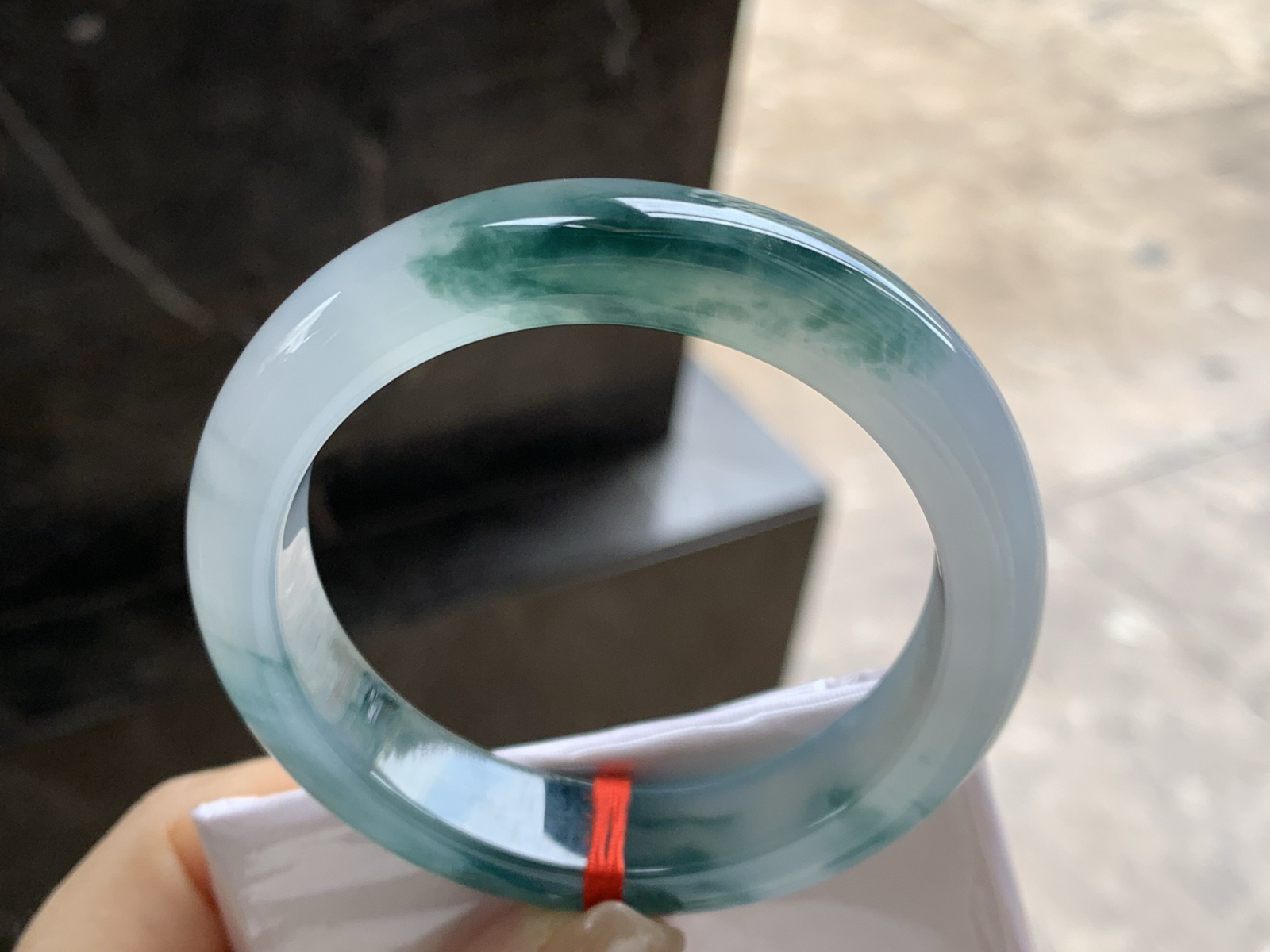 55-12.8-8.8

冰种飘花手镯^_^飘花浓郁实物漂