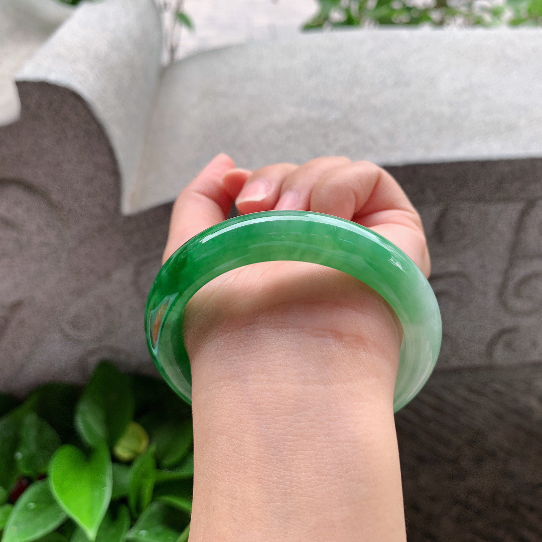 圈口 56.5-11.5-9.2【辣阳绿正圈手镯】正圈56 57可戴