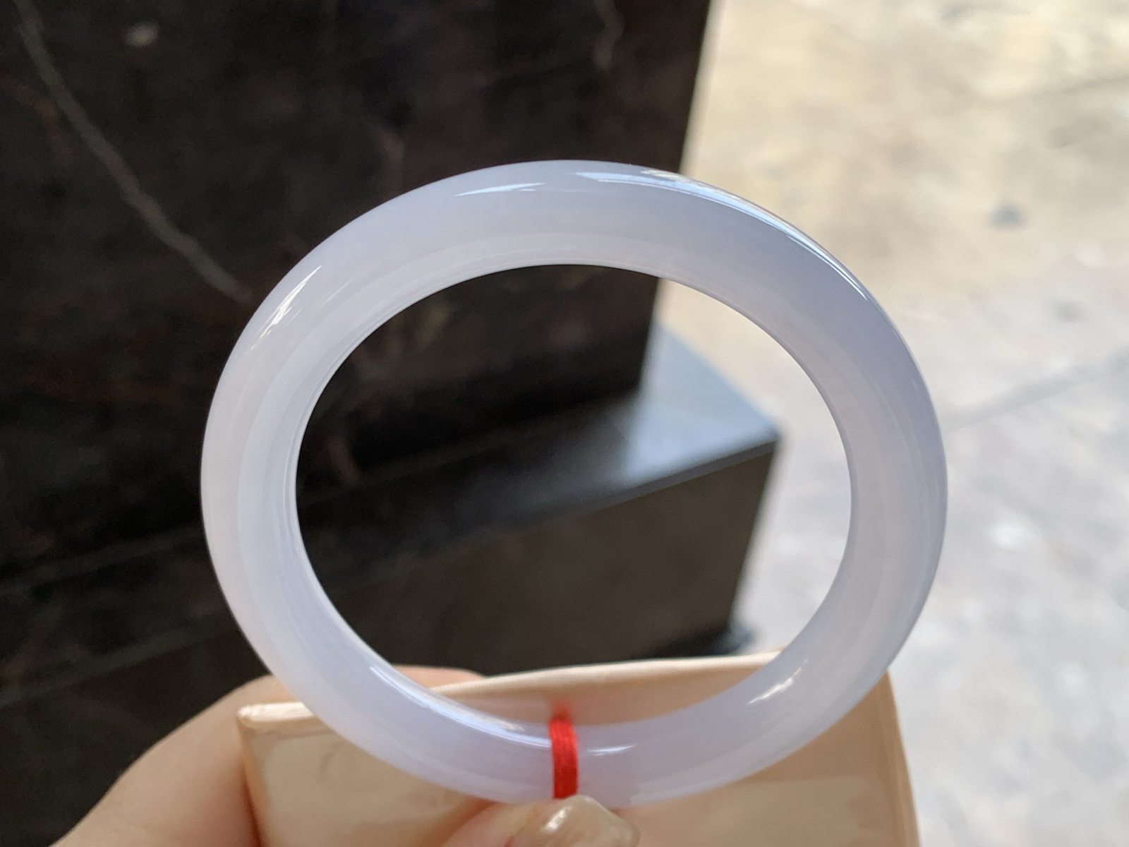 58.5-9.5

圆条手镯^_^底子细腻