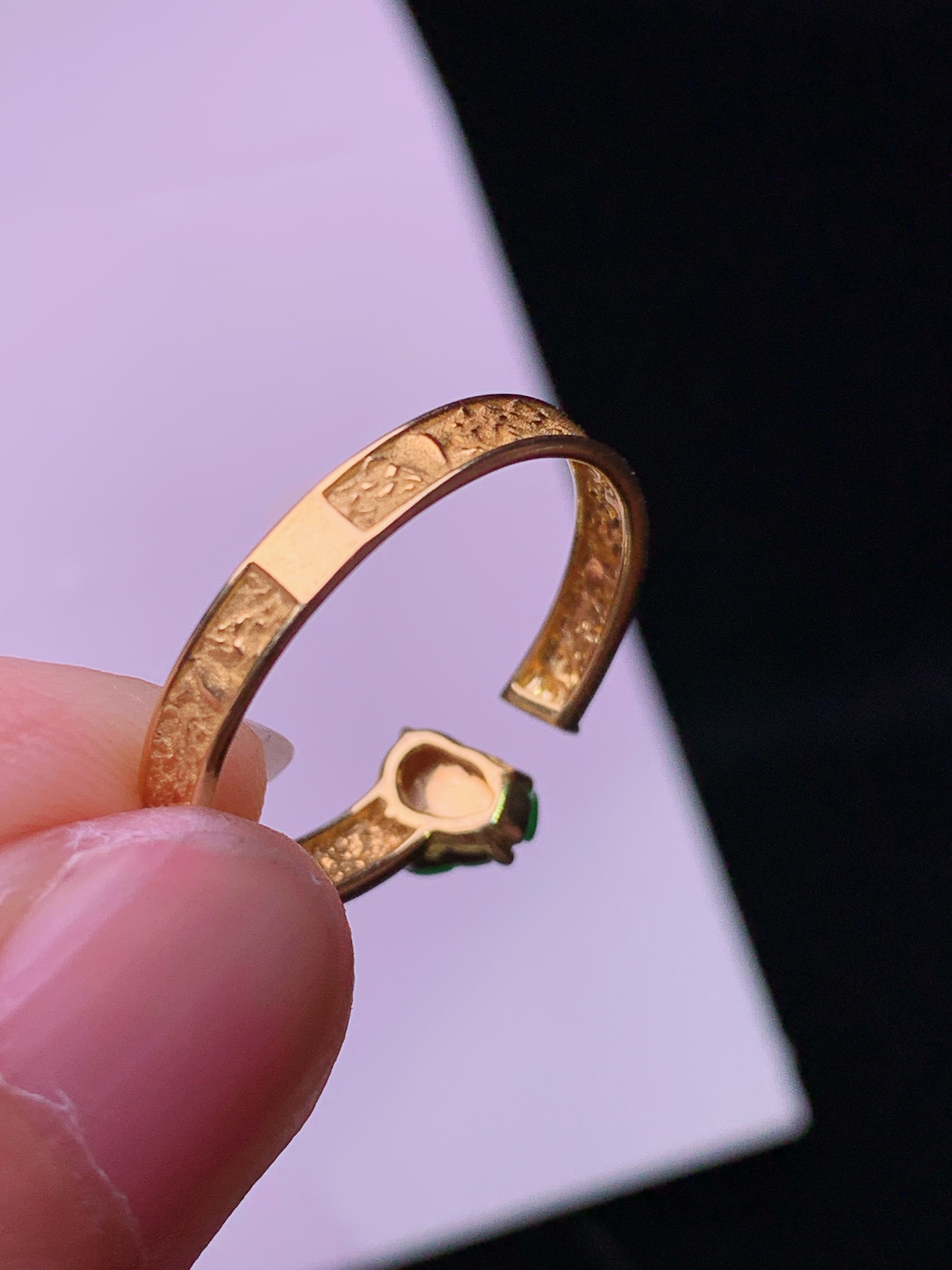 18k金钻镶嵌吊坠 玉质细腻 色泽艳丽清新 水润亮眼 圈口14 裸石尺寸5.6*5*2b1