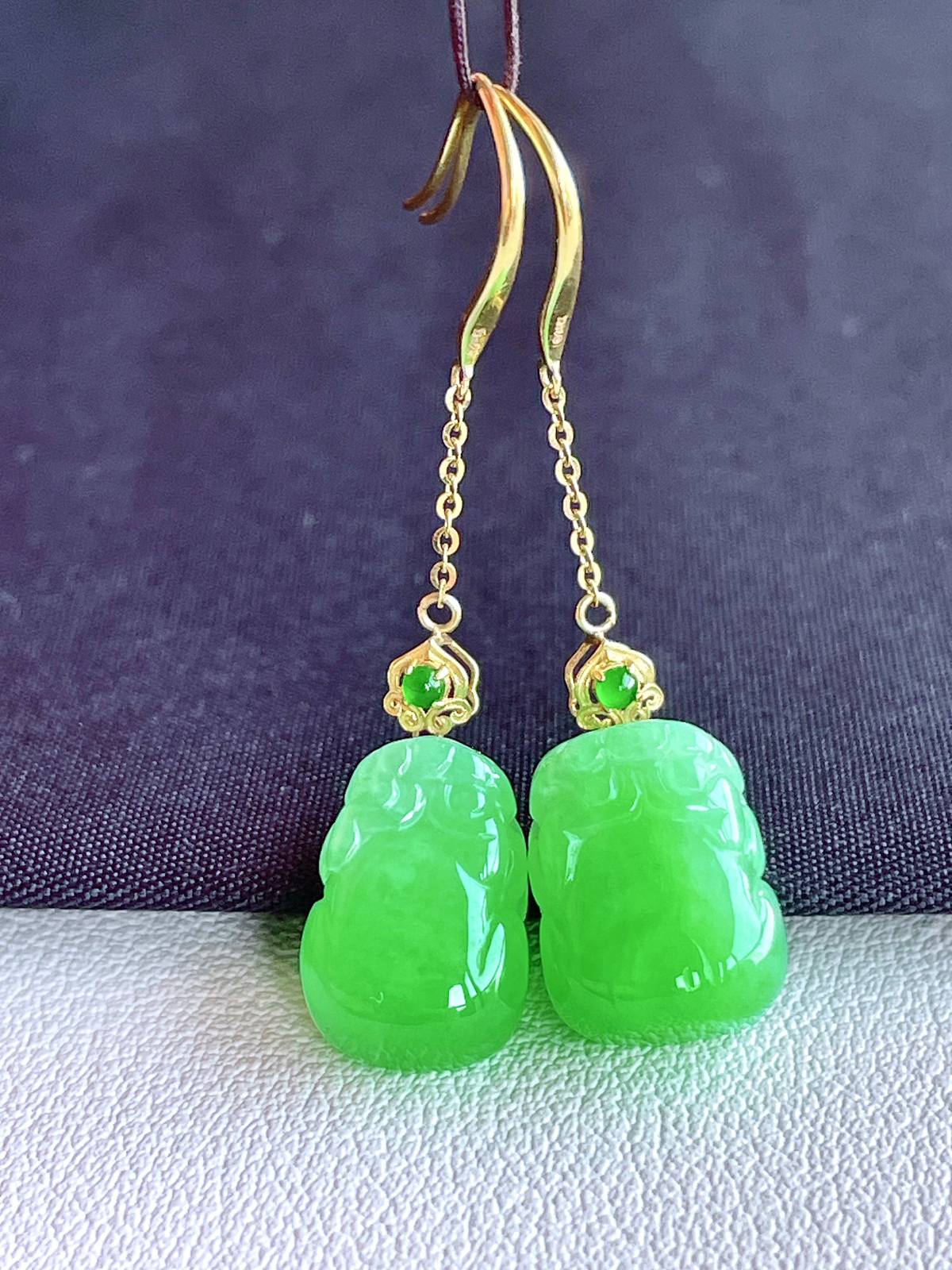 冰阳绿貔貅耳坠 
整体尺寸：20-9.2-5.8