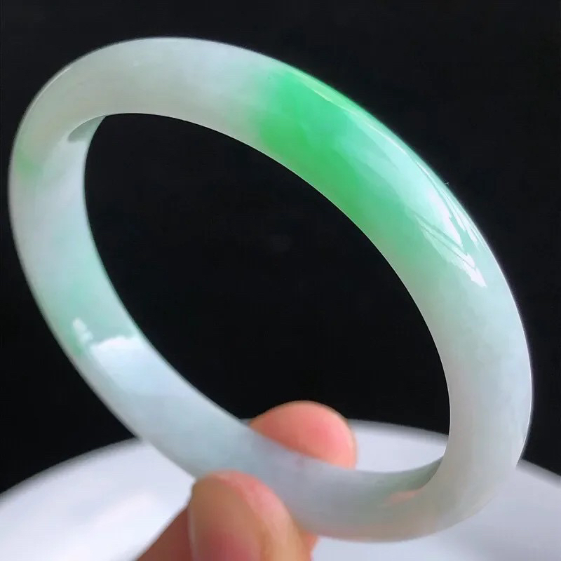 54.5圈飘绿玉镯翡翠A货好种色飘阳绿贵妃手镯 27.16g