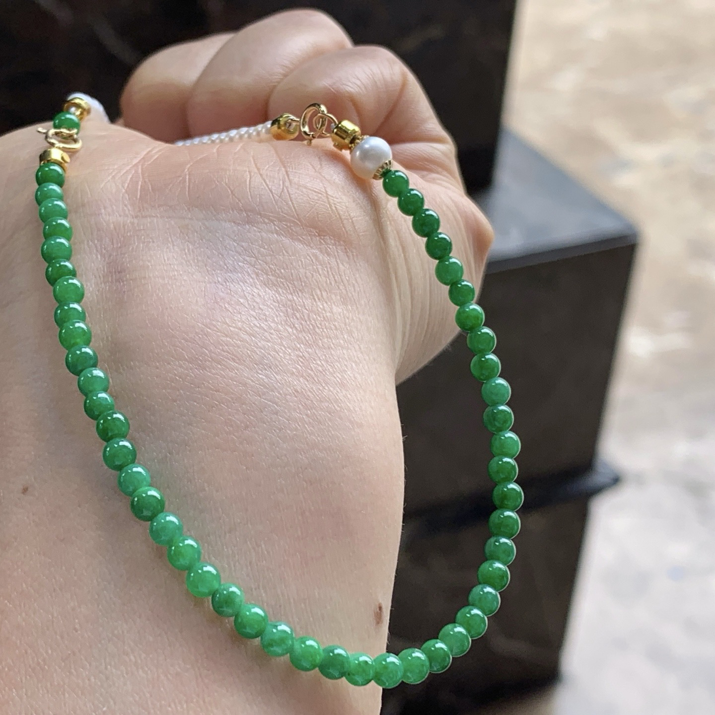 辣绿色珍珠翡翠珠子项链^_^鲜艳 玉质温润