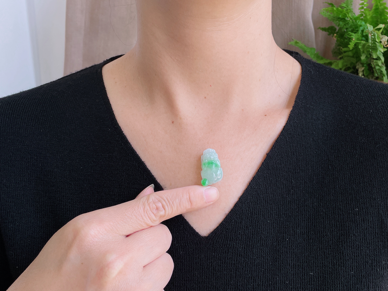 冰飘花貔貅吊坠，尺寸：24.4-15-10.