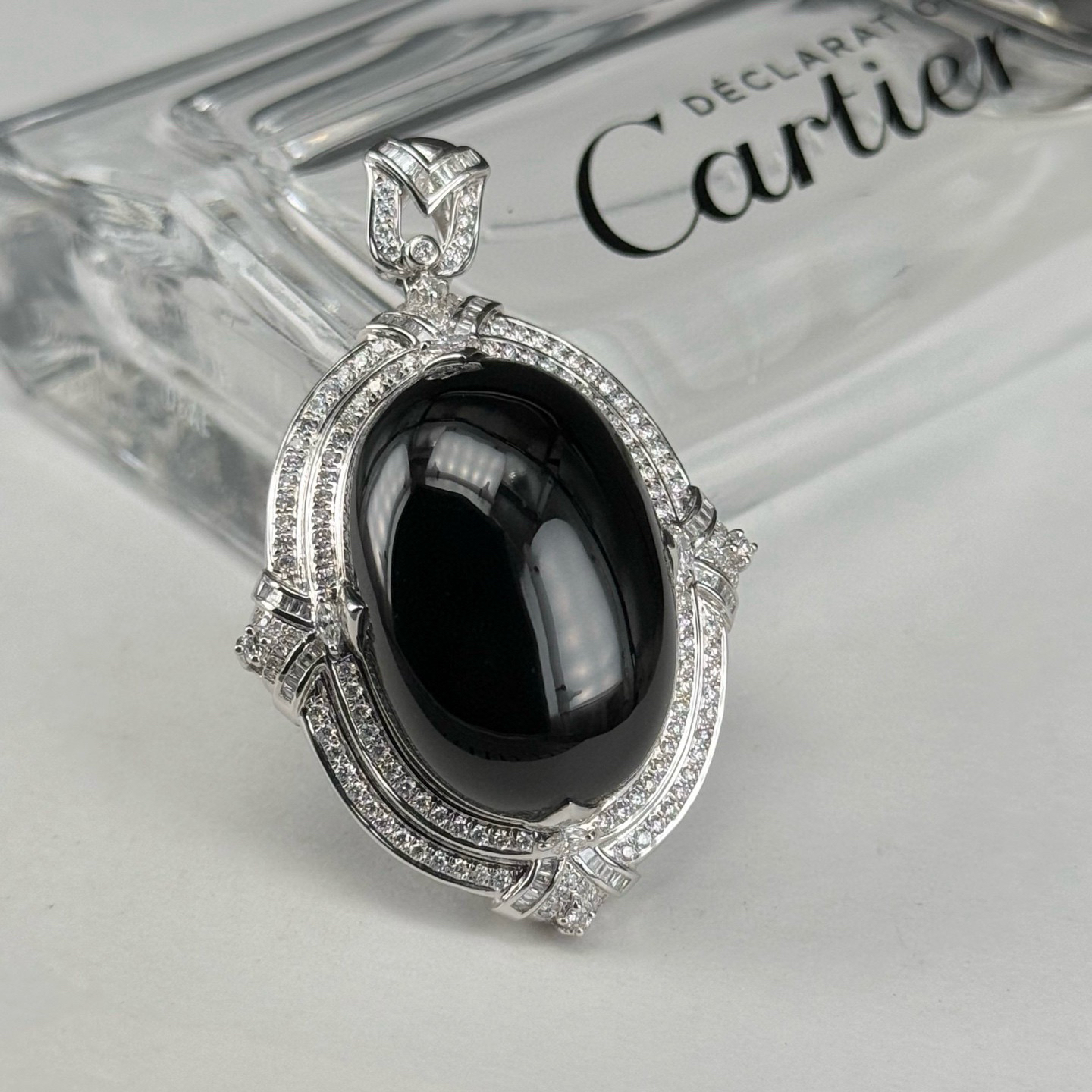 精品豪镶墨翠蛋面吊坠 种好色正 黑度极好 打灯通透 油性十足 尺寸27.5