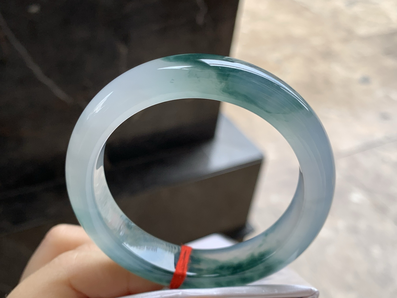 55-12.8-8.8

冰种飘花手镯^_^飘花浓郁实物漂