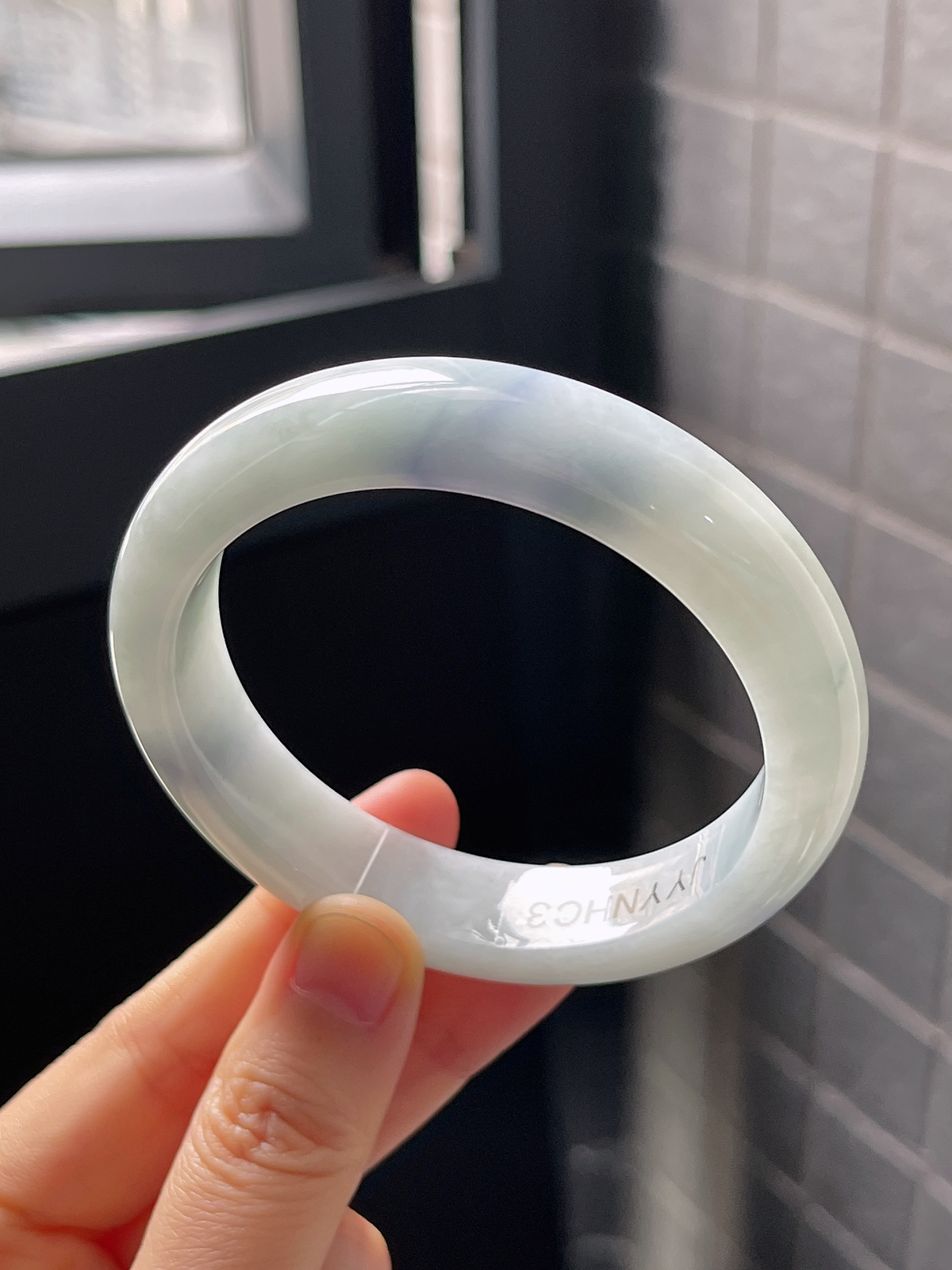 正圈56.2圈口，翡翠糯化种淡紫色手镯